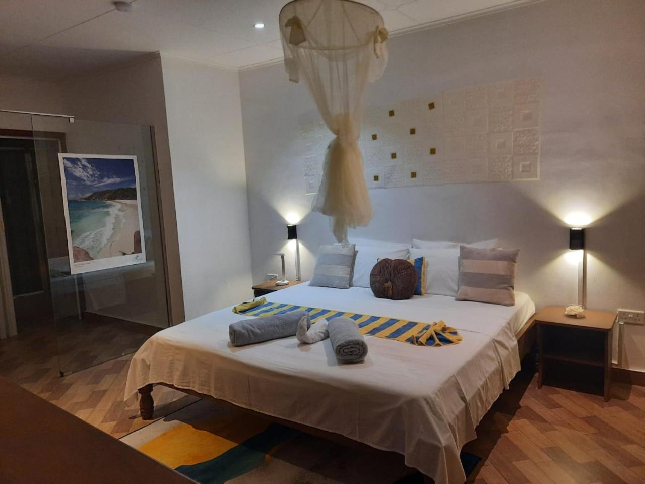 Double Room With Private Bathroom