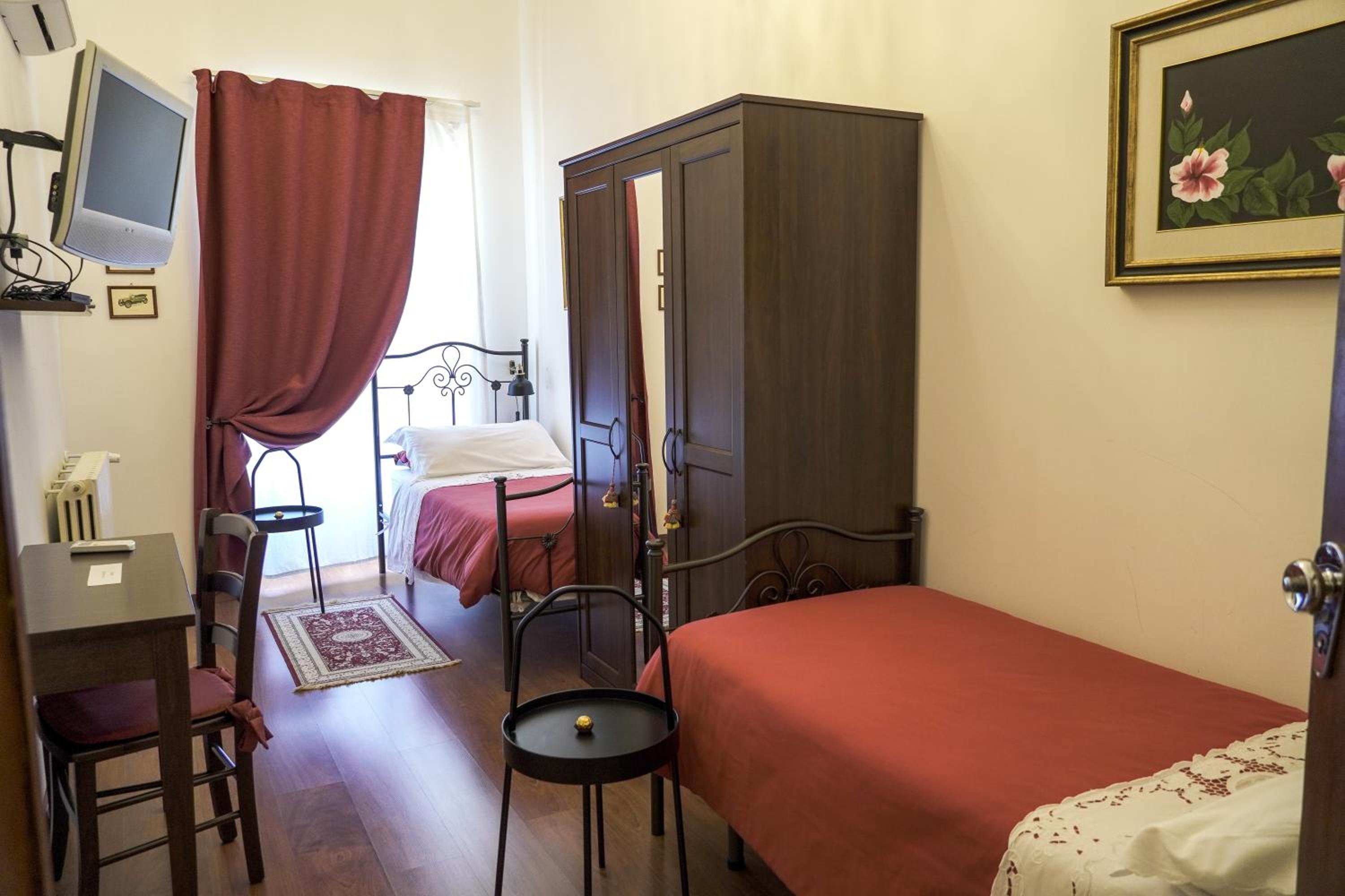 Twin Room photo 1