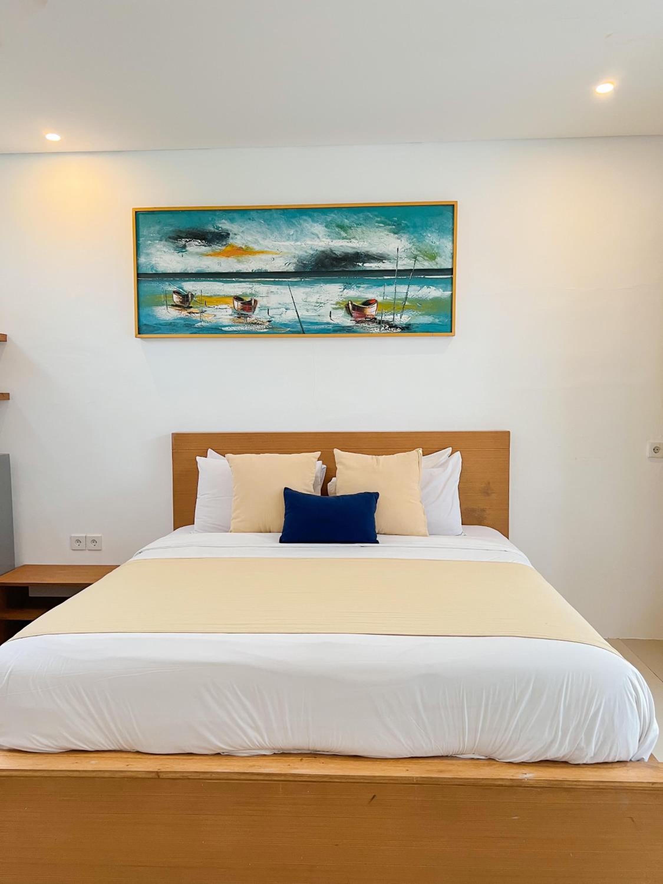One-Bedroom Suite - Photo 3