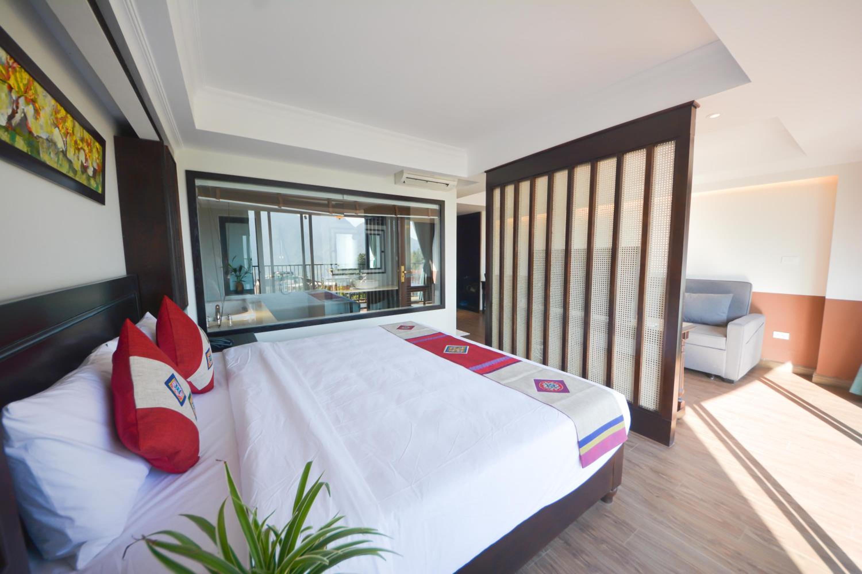 Junior Suite with Mountain View