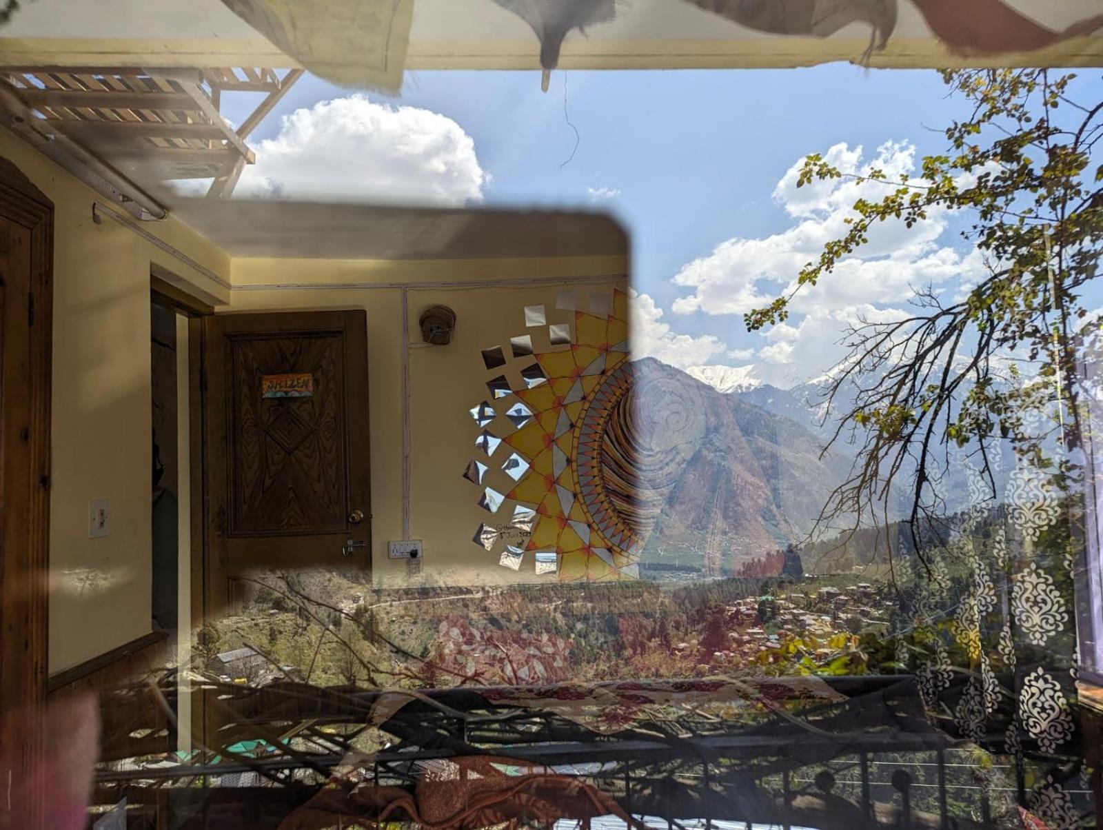 Deluxe Double or Twin Room with Mountain View photo 2