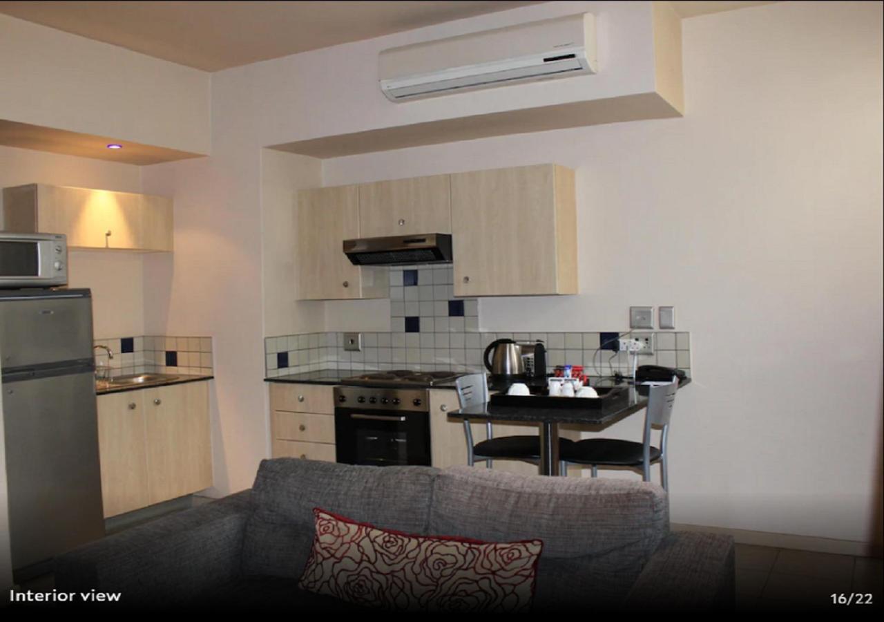 Studio Apartment photo 2