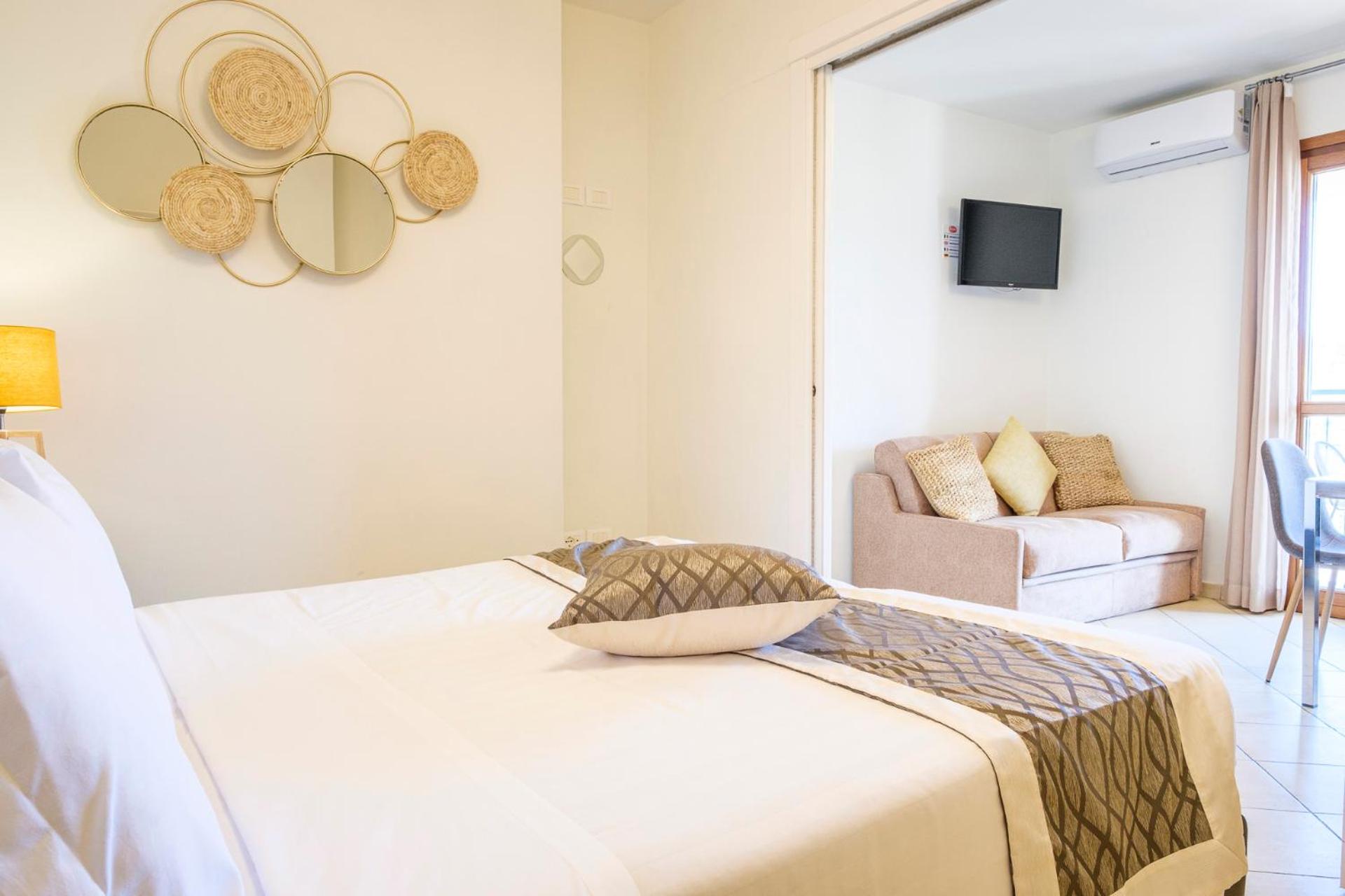 Three-Bedroom Suite photo 2