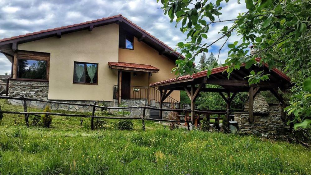 Villa photo 1