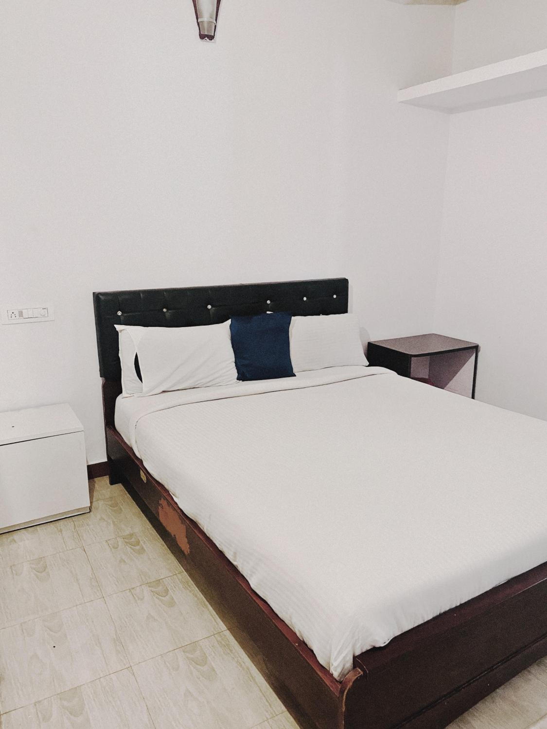 Budget Double Room photo 3