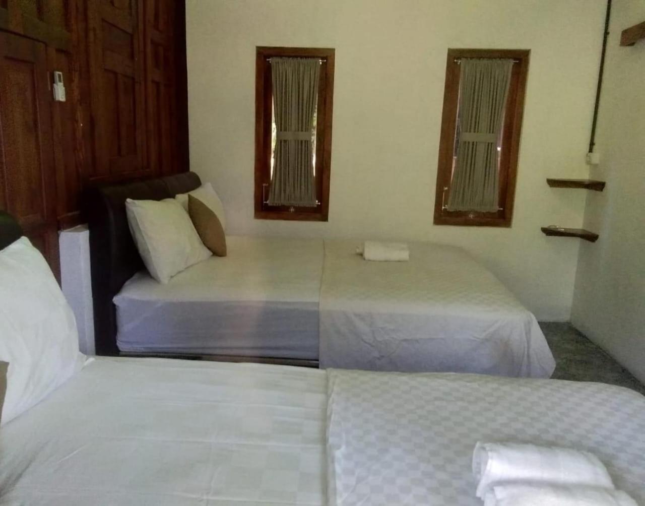 Quadruple Room with Garden View - Photo 9