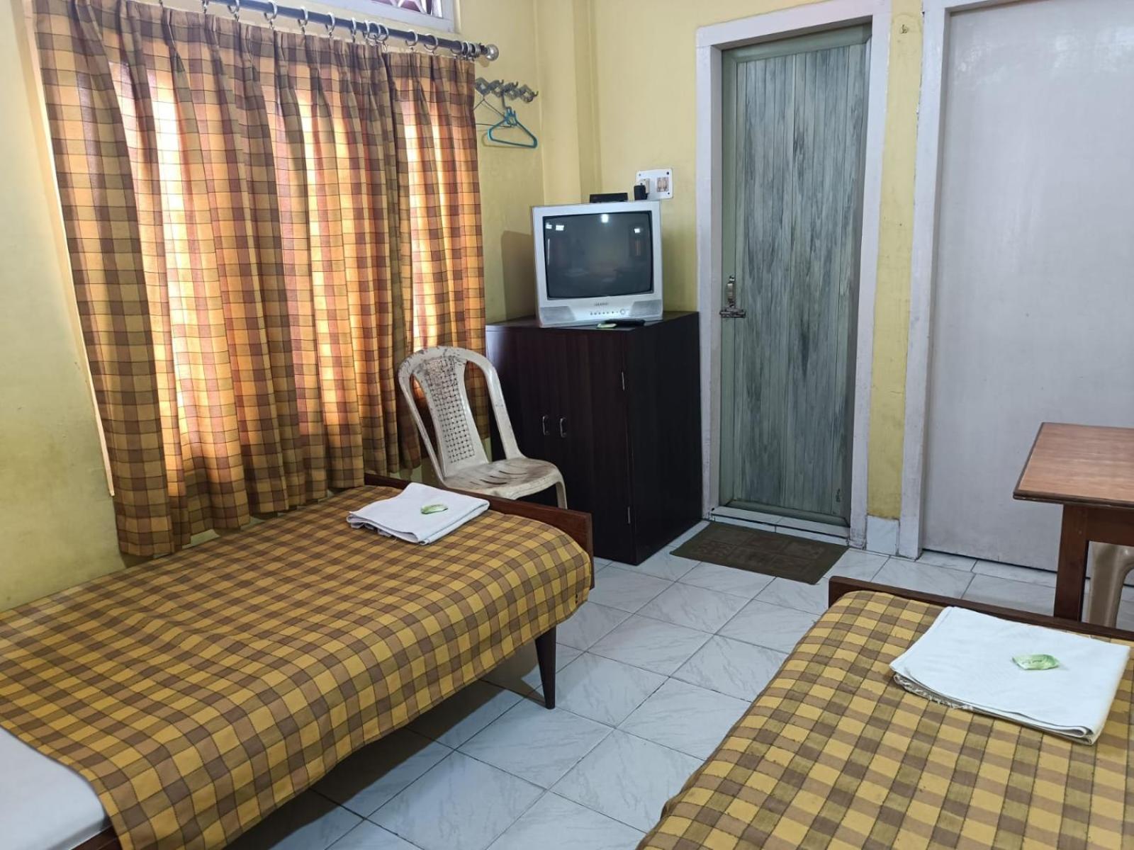 Standard Twin Room photo 2