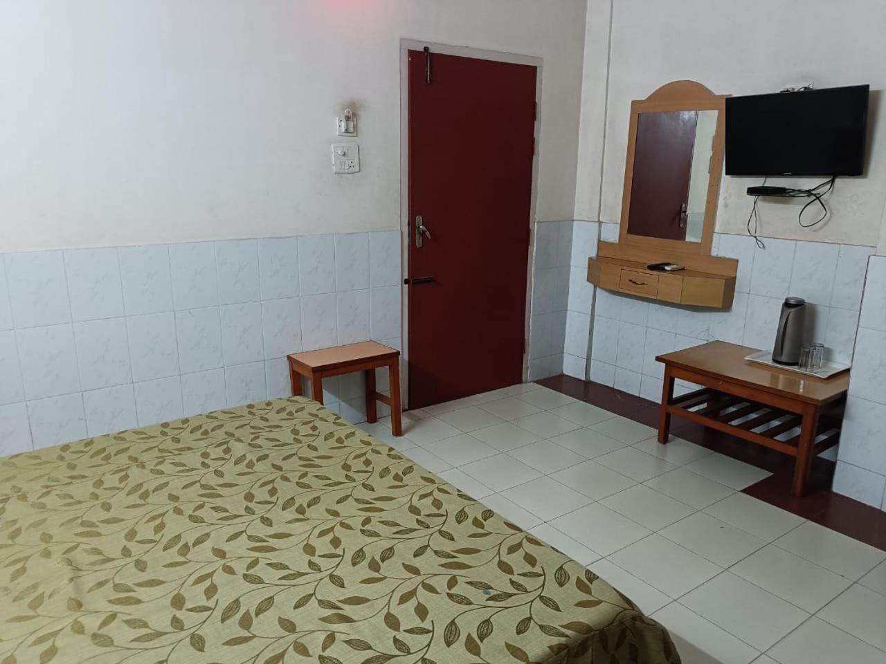 Deluxe King Room photo 3