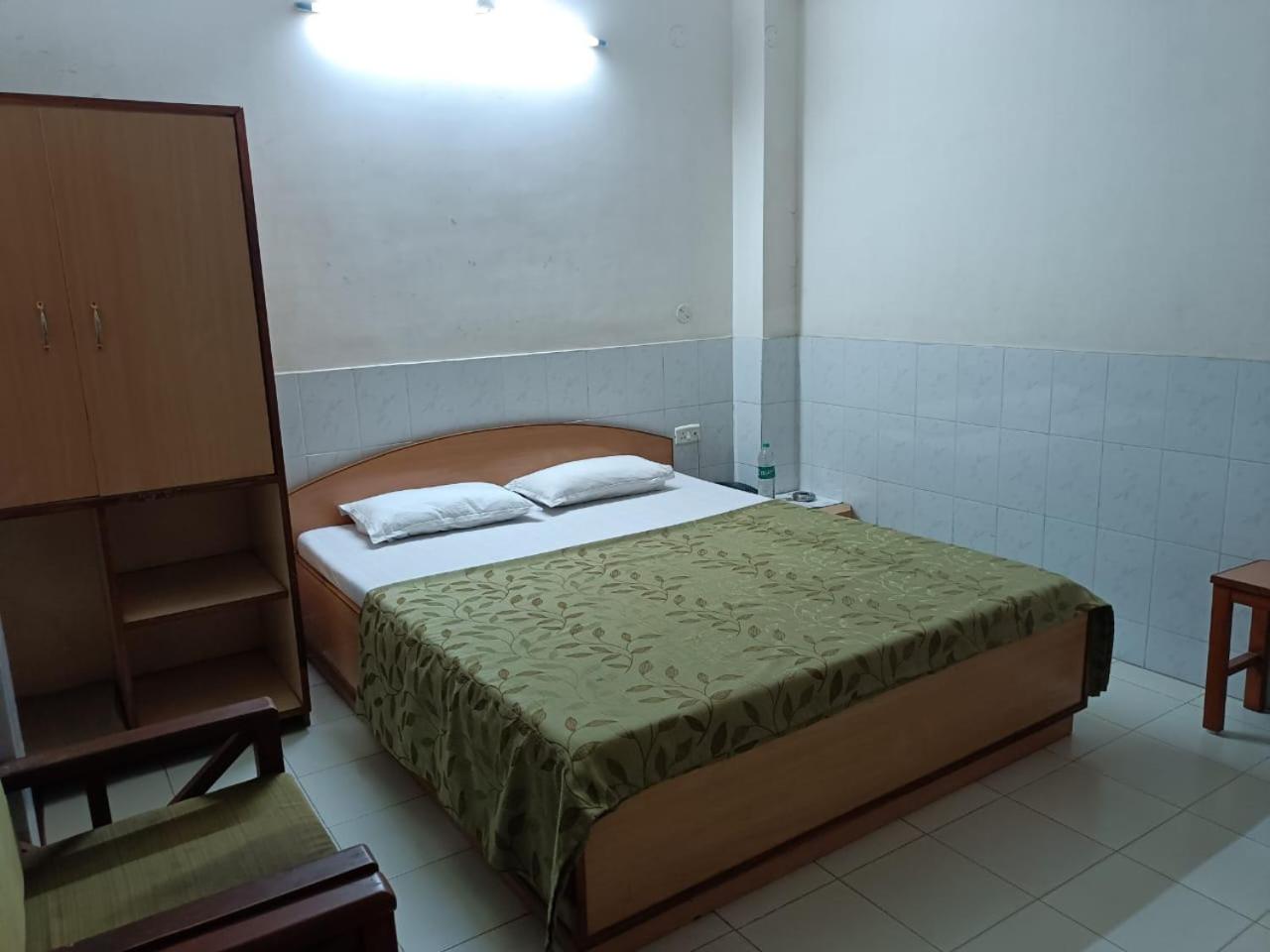 Deluxe King Room photo 1
