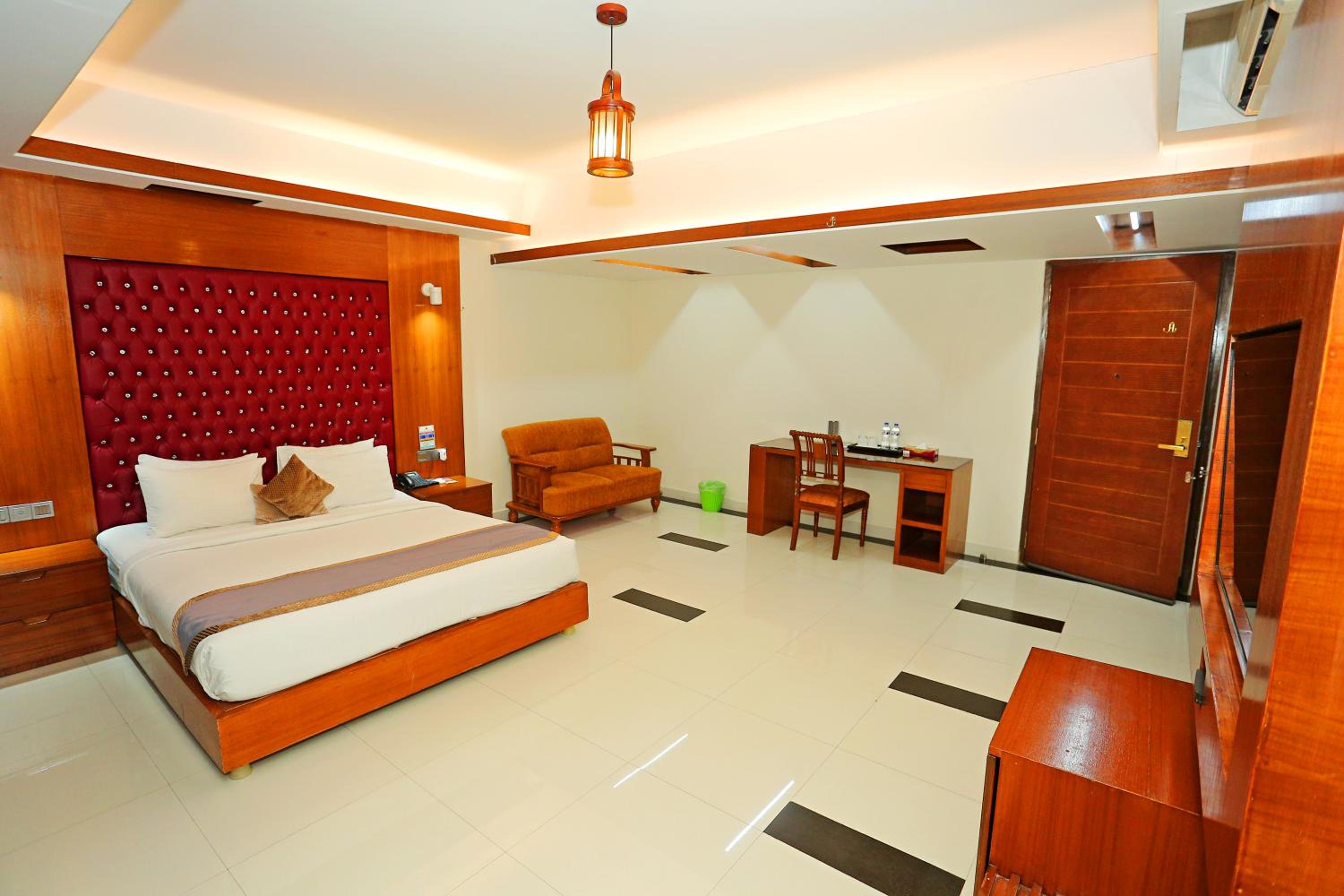 Double Room with Pool View photo 2