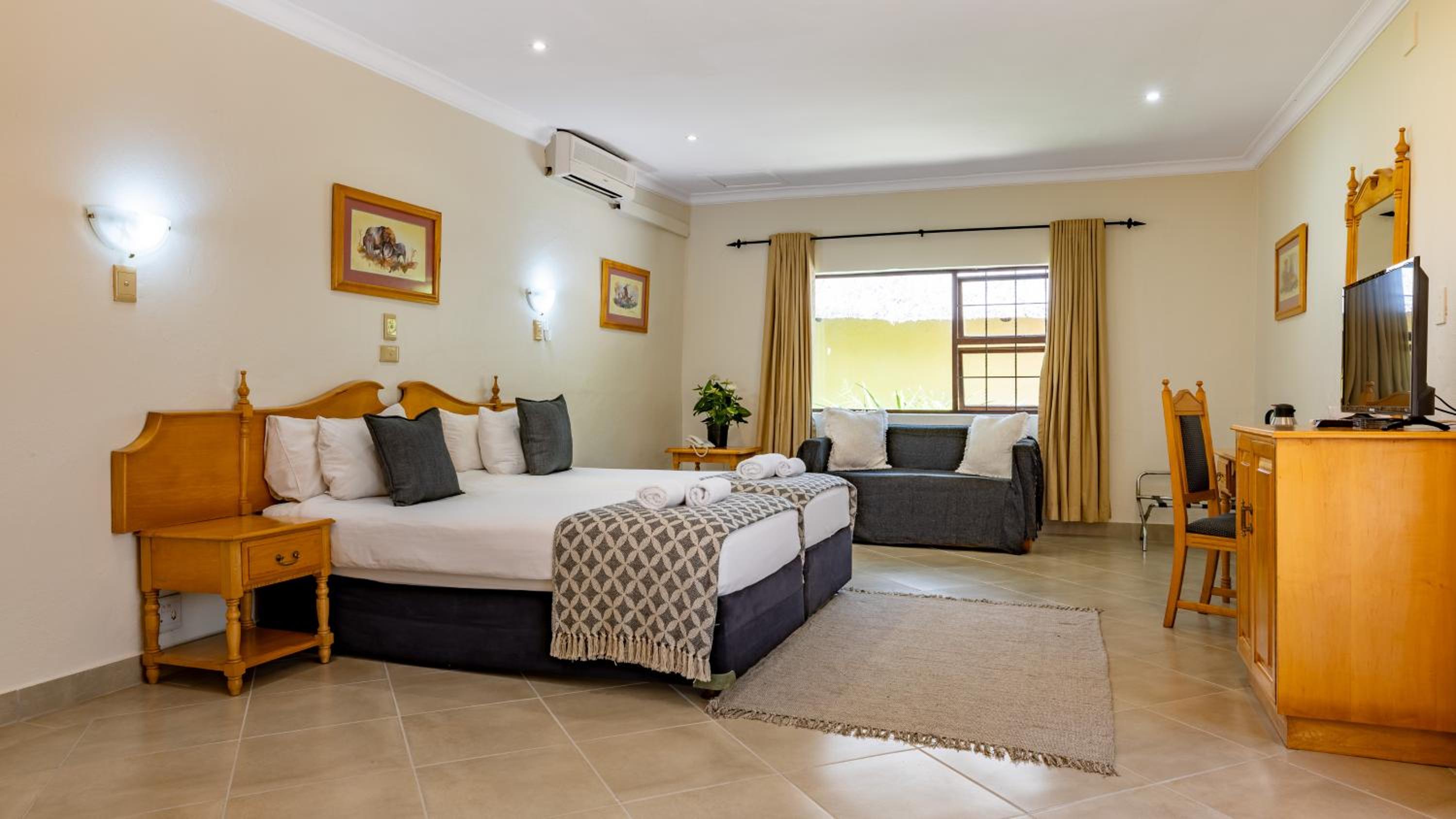 Twin Room with Garden View - Photo 5