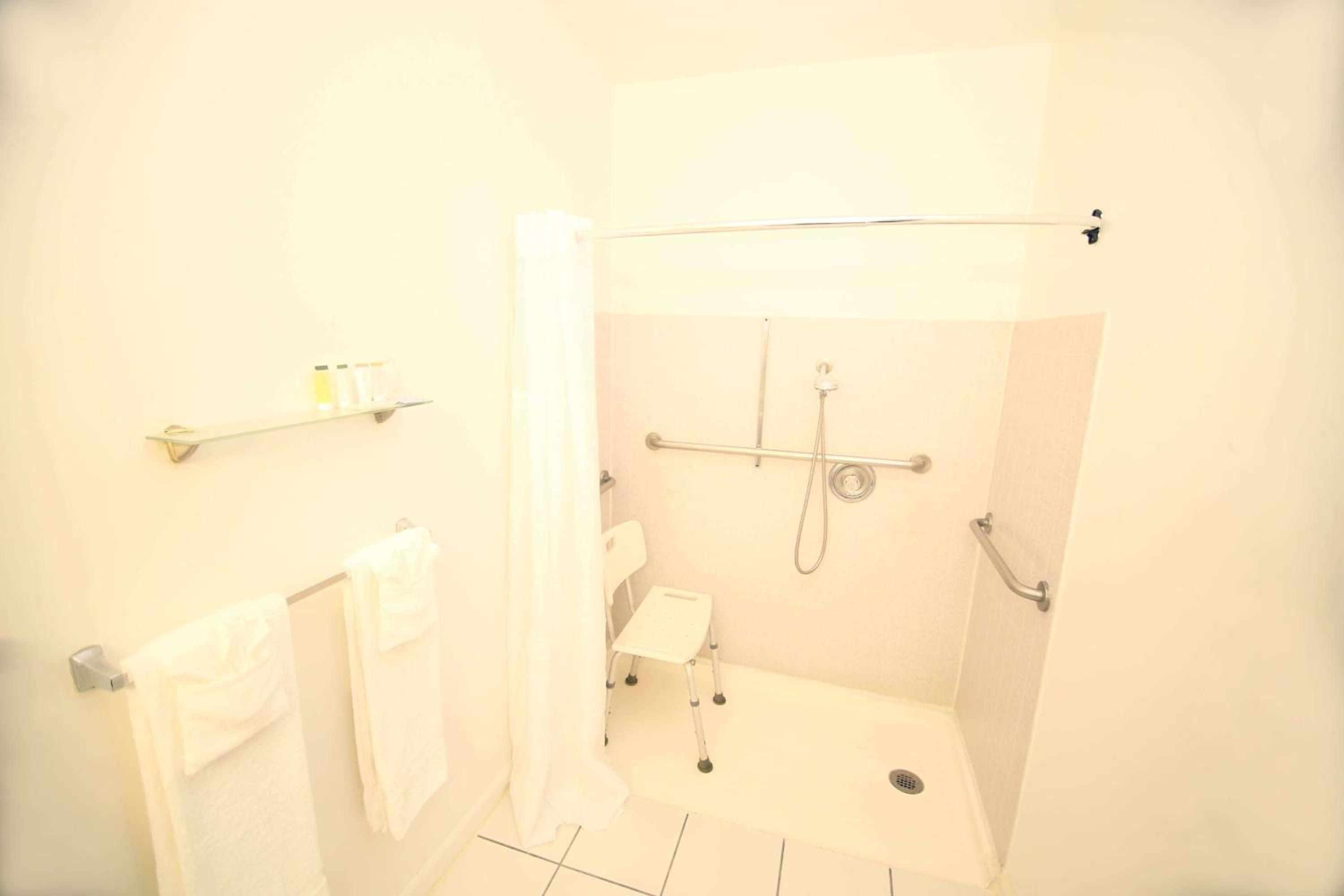 Travelodge by Wyndham Burbank-Glendale, Photo 3