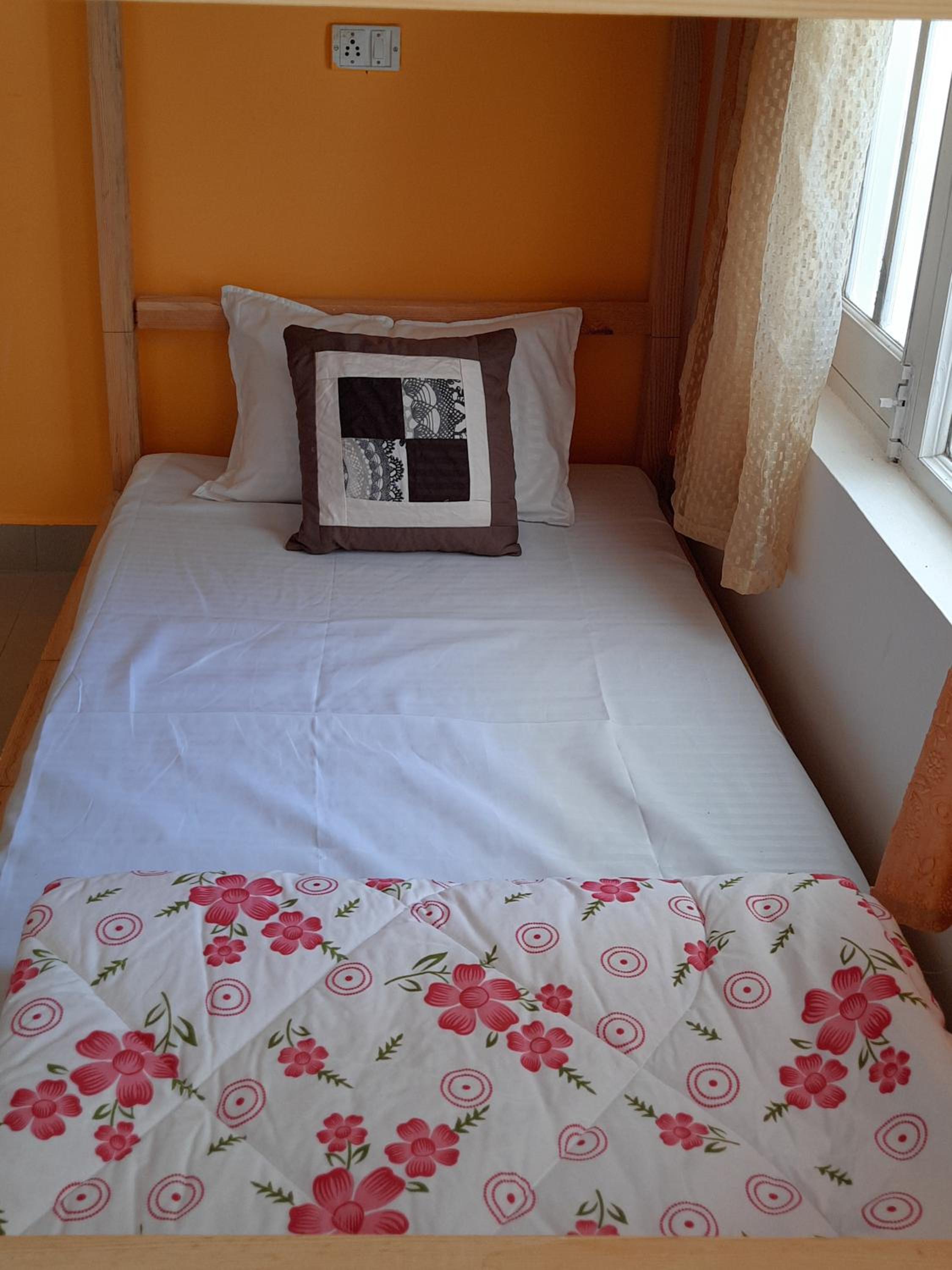 Bed in 4-Bed Mixed Dormitory Room photo 3