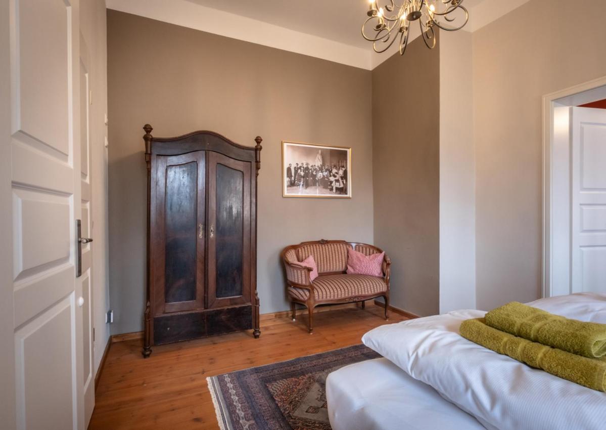 Two-Bedroom Apartment - Photo 12