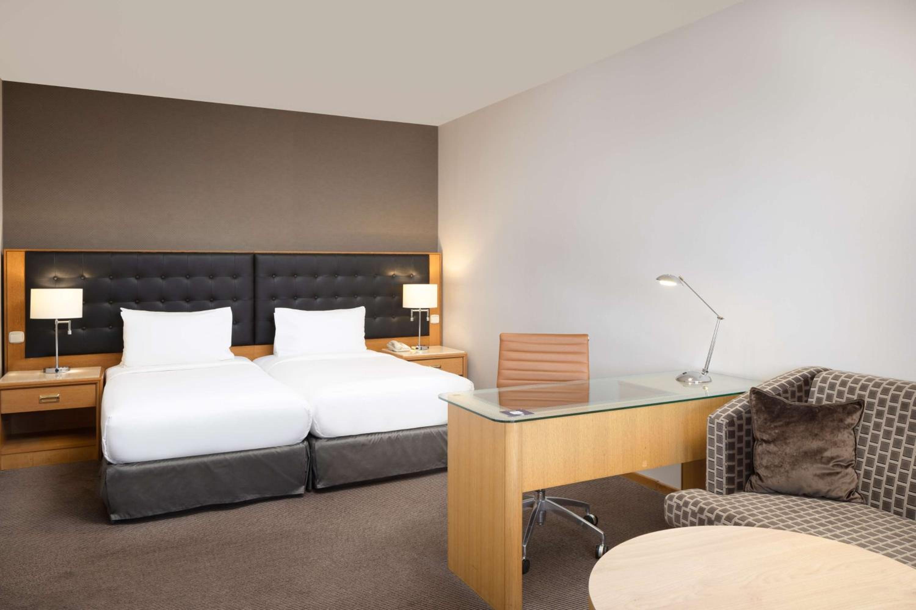 Deluxe Twin Room - Photo 1