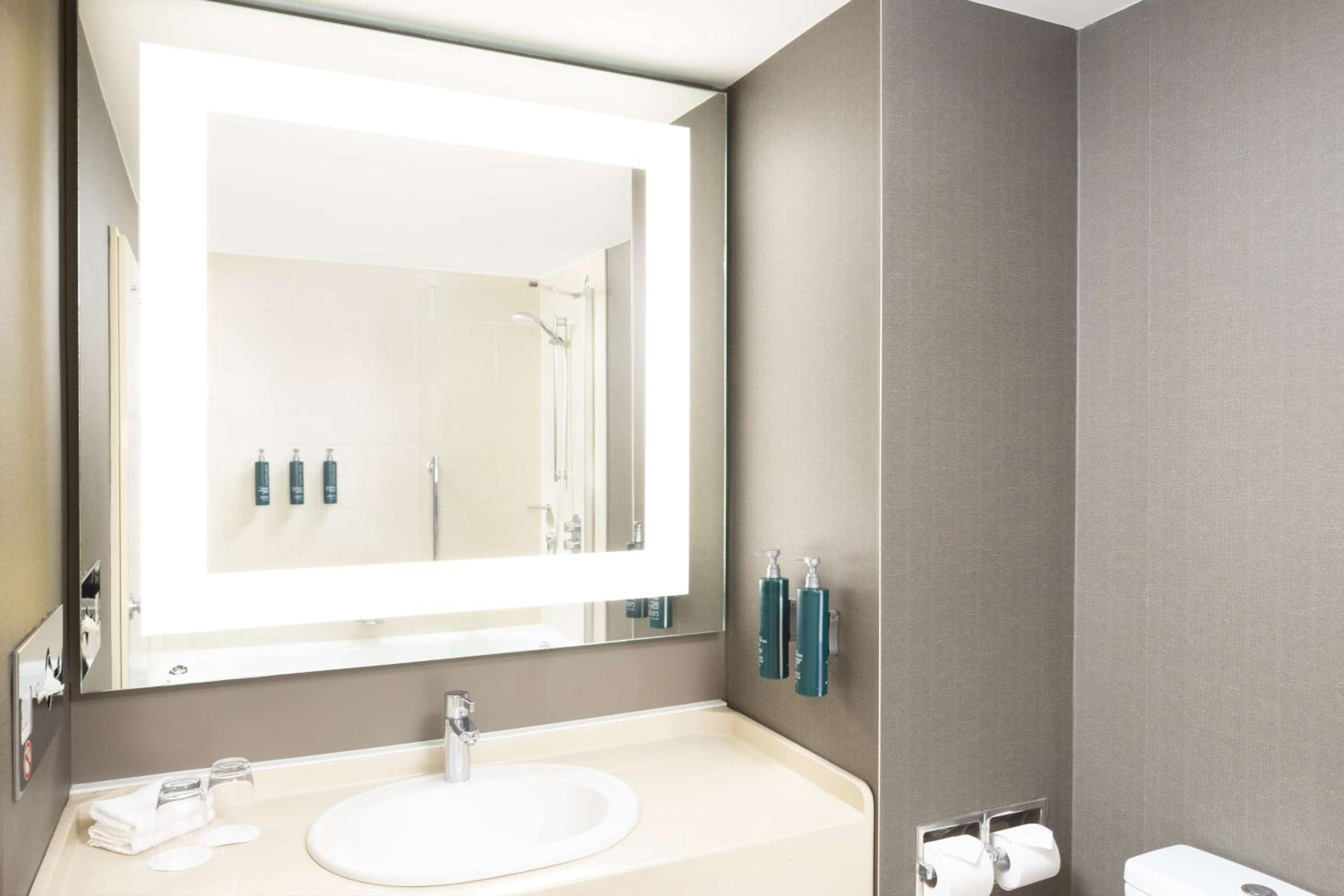 Twin Room - Photo 4