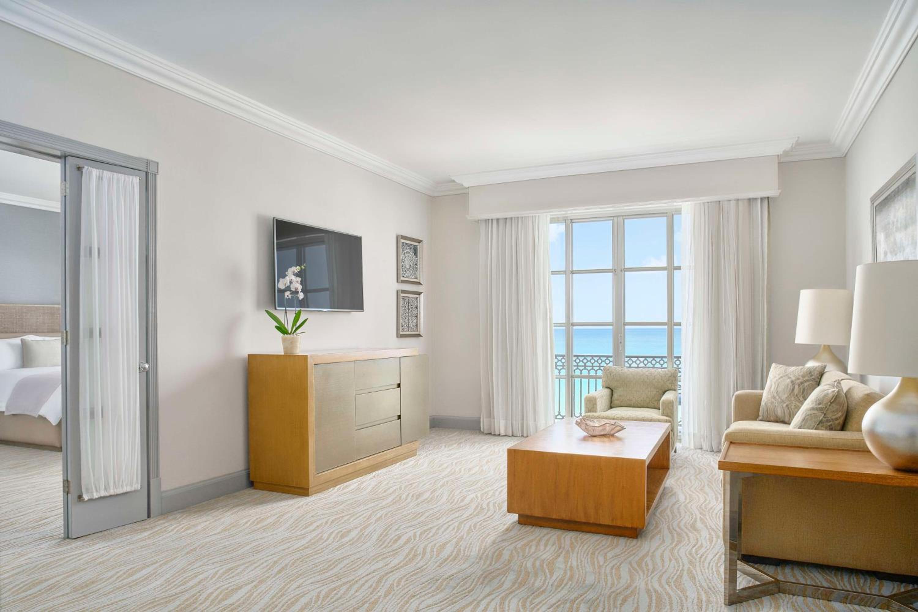 Club Seafront Suite - Photo 1