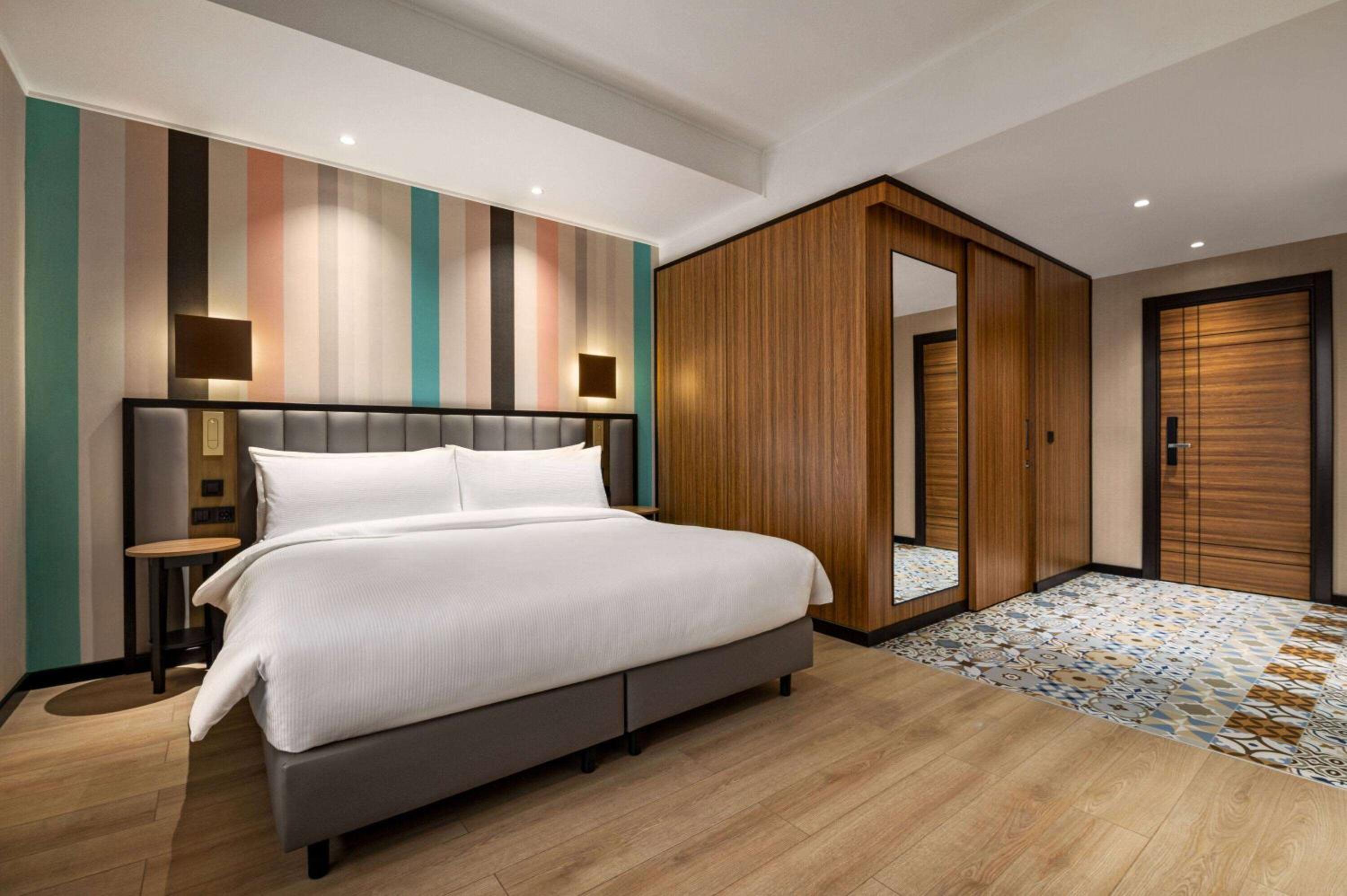 Standard King Room - Photo 1
