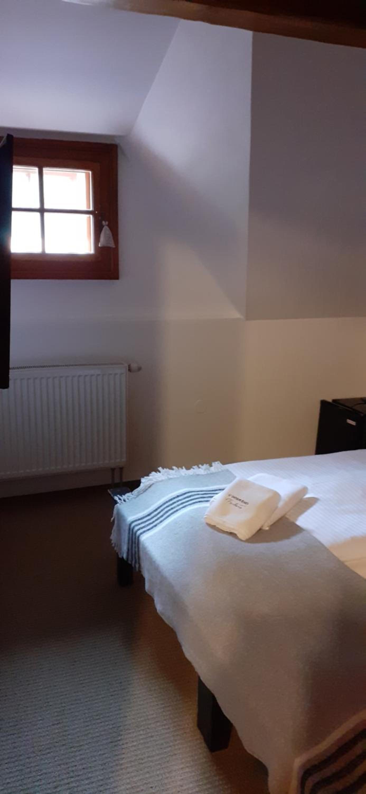 Double Or Twin Room - Photo 5