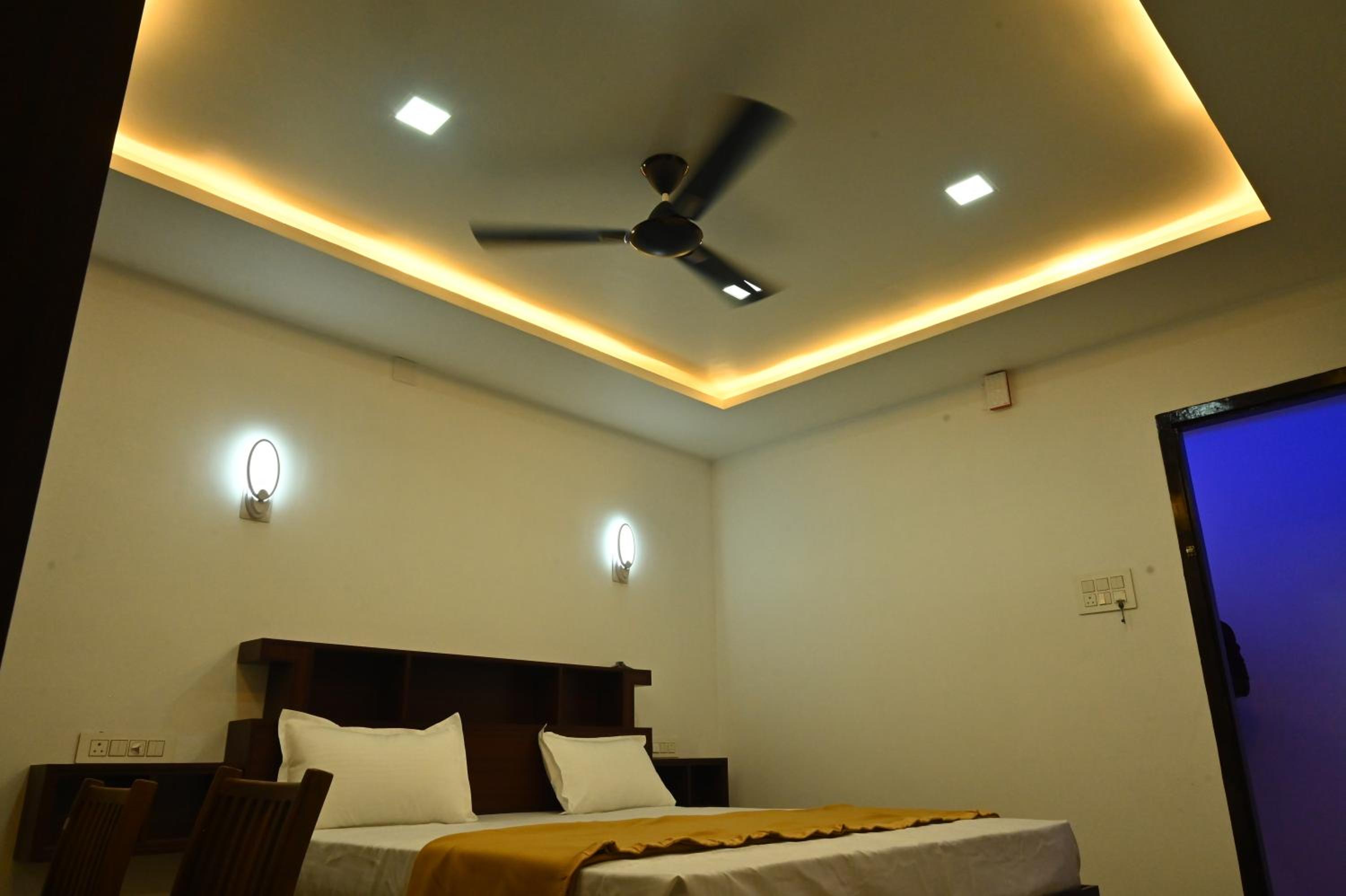 Double Room With Private Bathroom photo 2