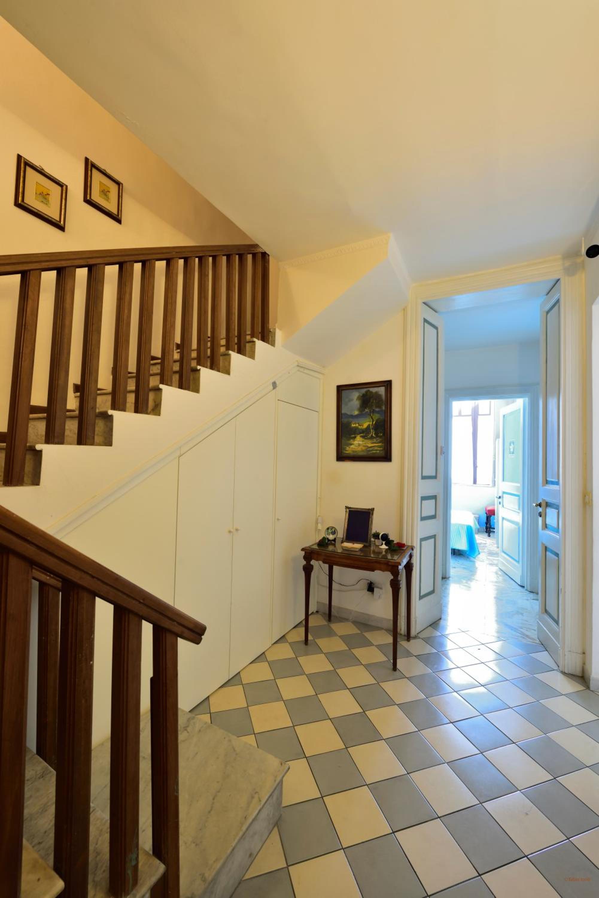 Standard Double Room With Shared Bathroom
