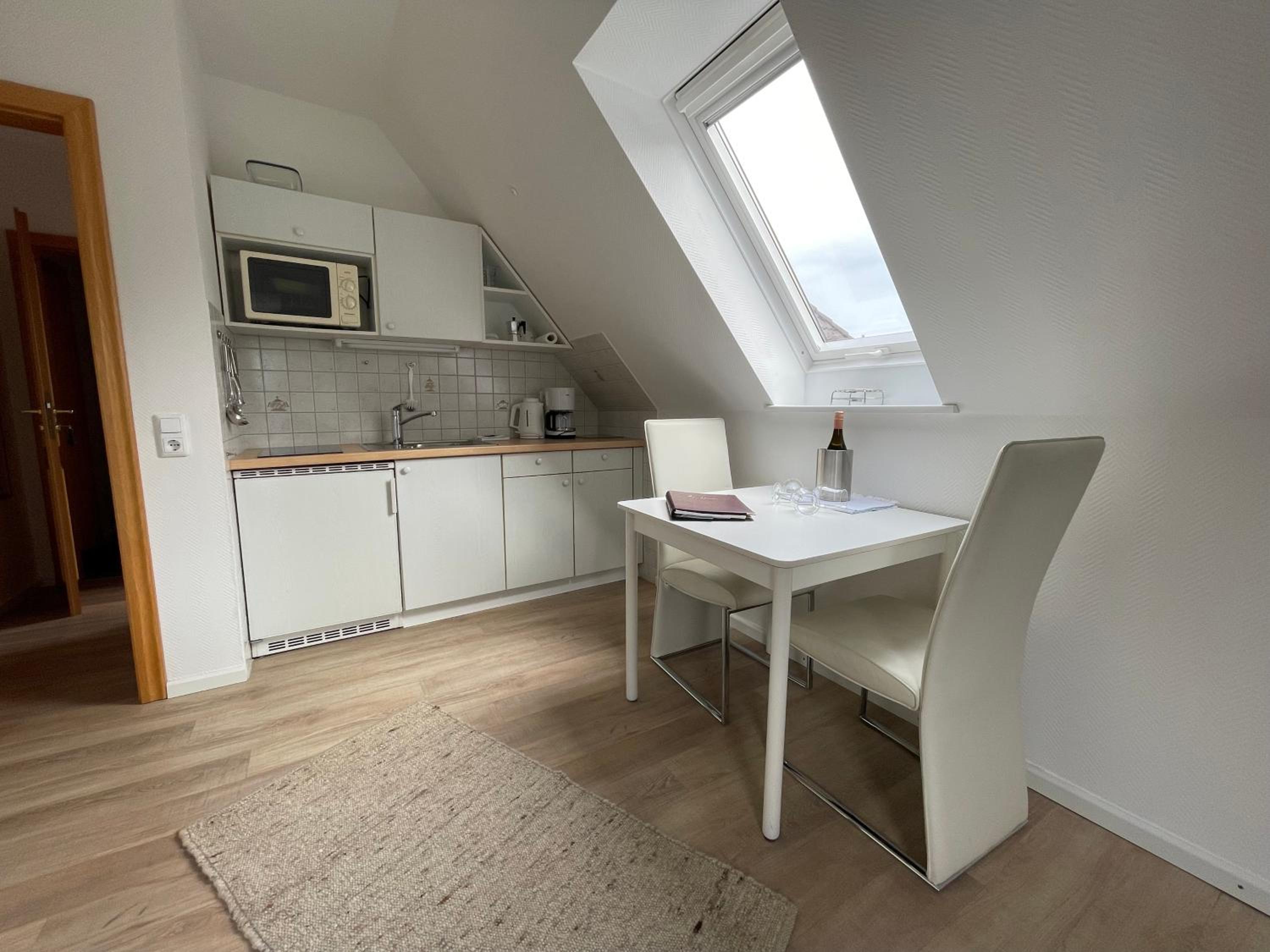 Studio Apartment photo 2