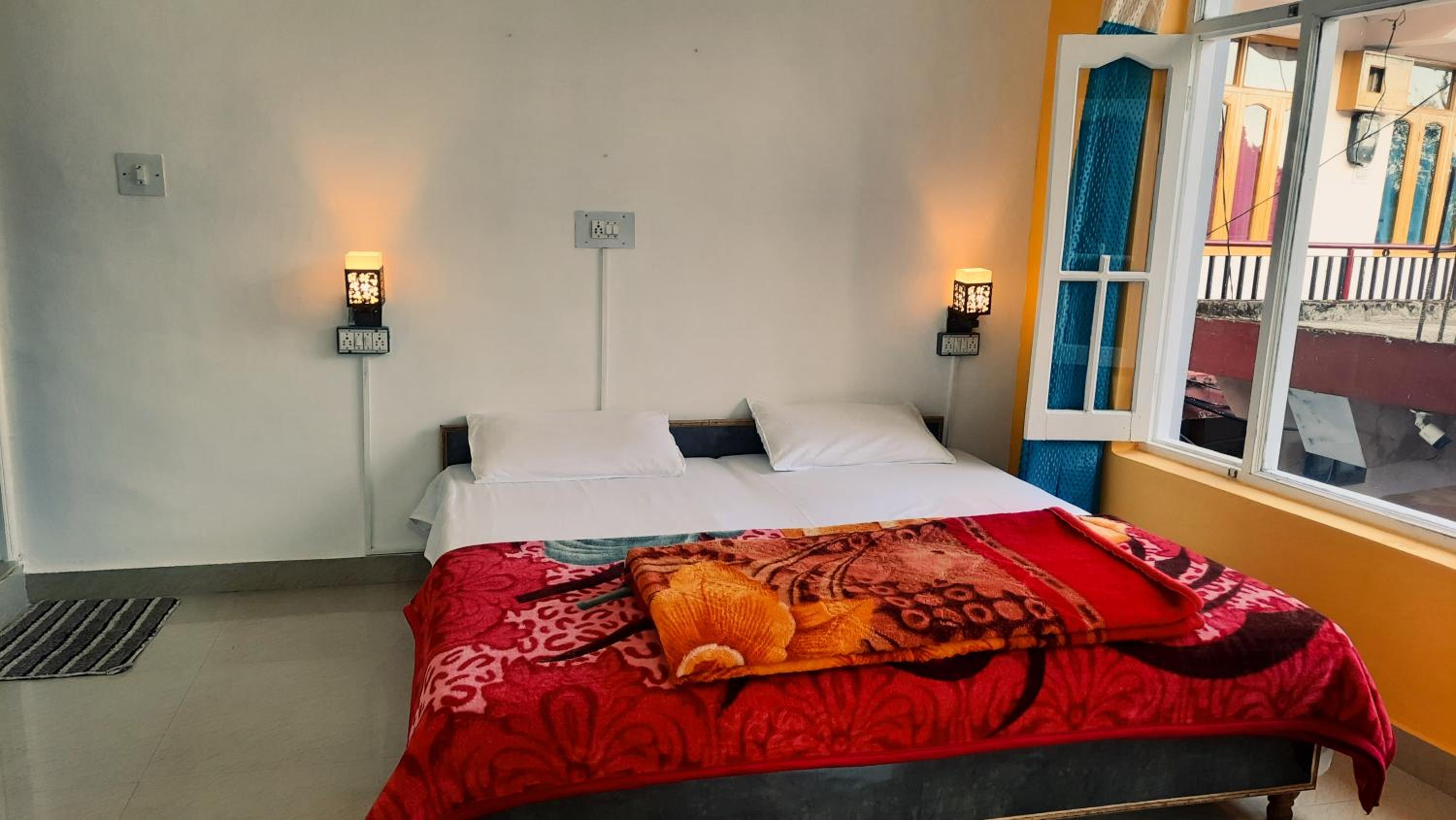 Deluxe Double Room photo 3