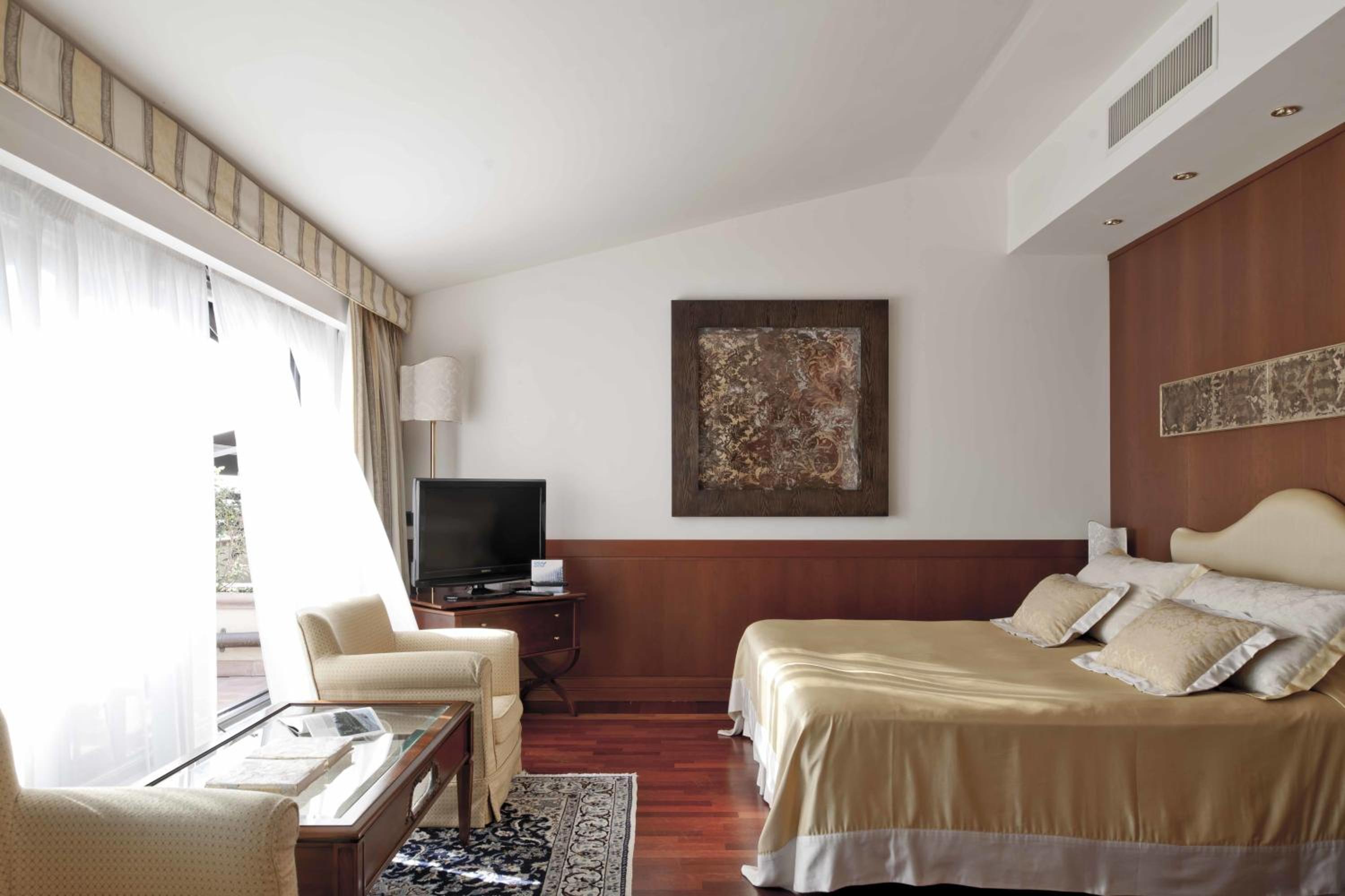 Junior Suite - Photo 17