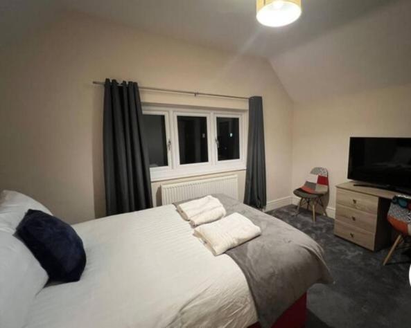 Four-Bedroom House photo 3