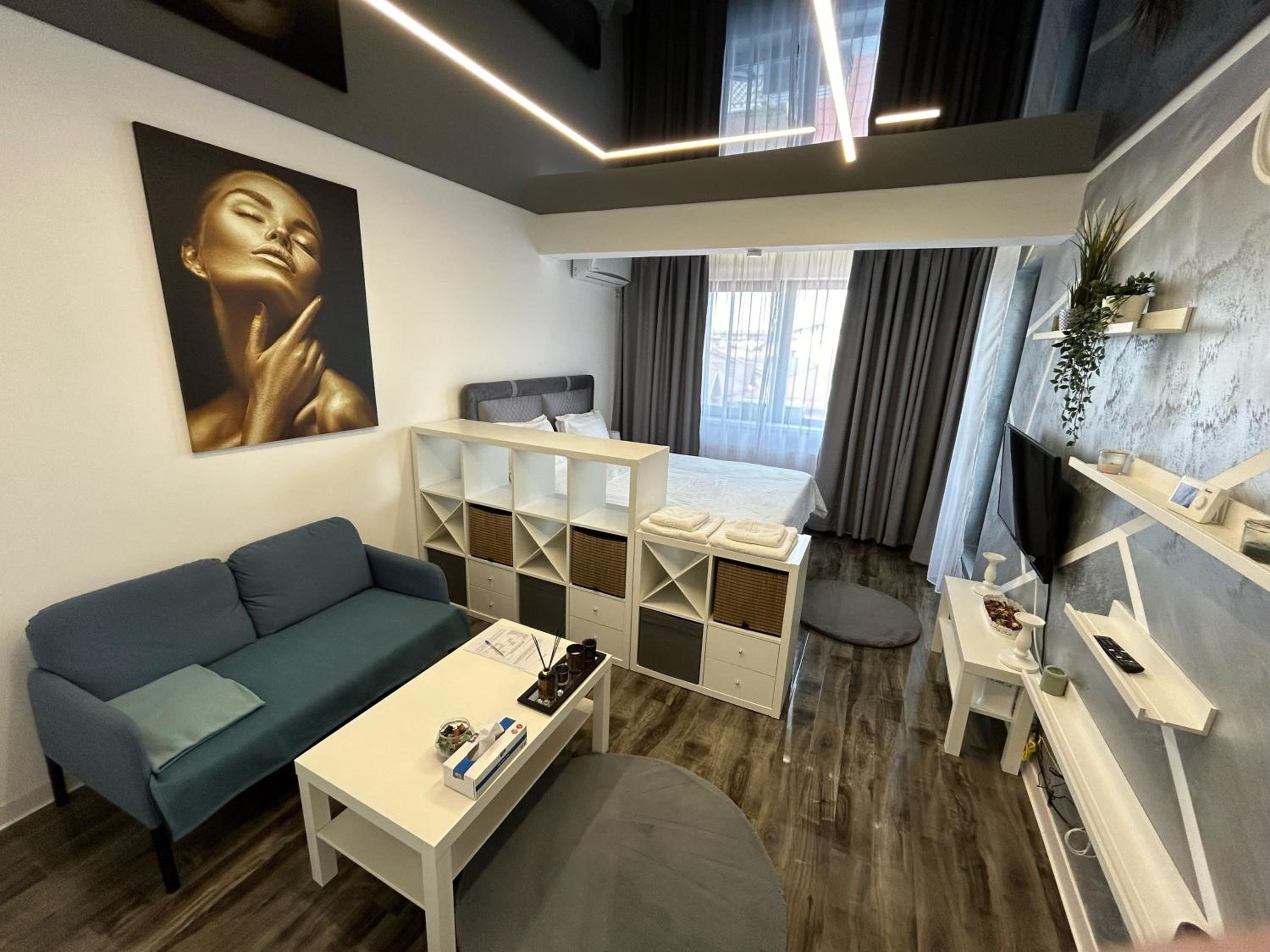 Studio Apartment photo 1