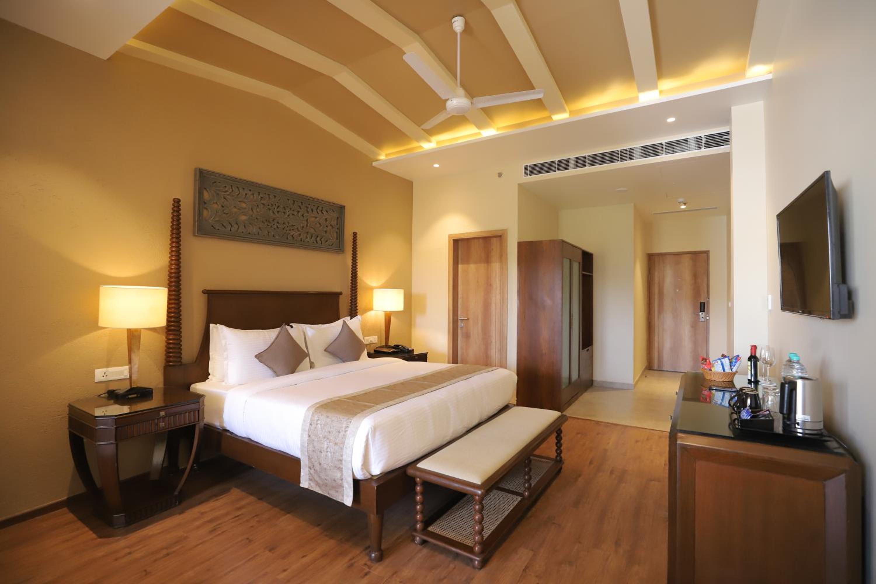 Deluxe Room - Photo 2