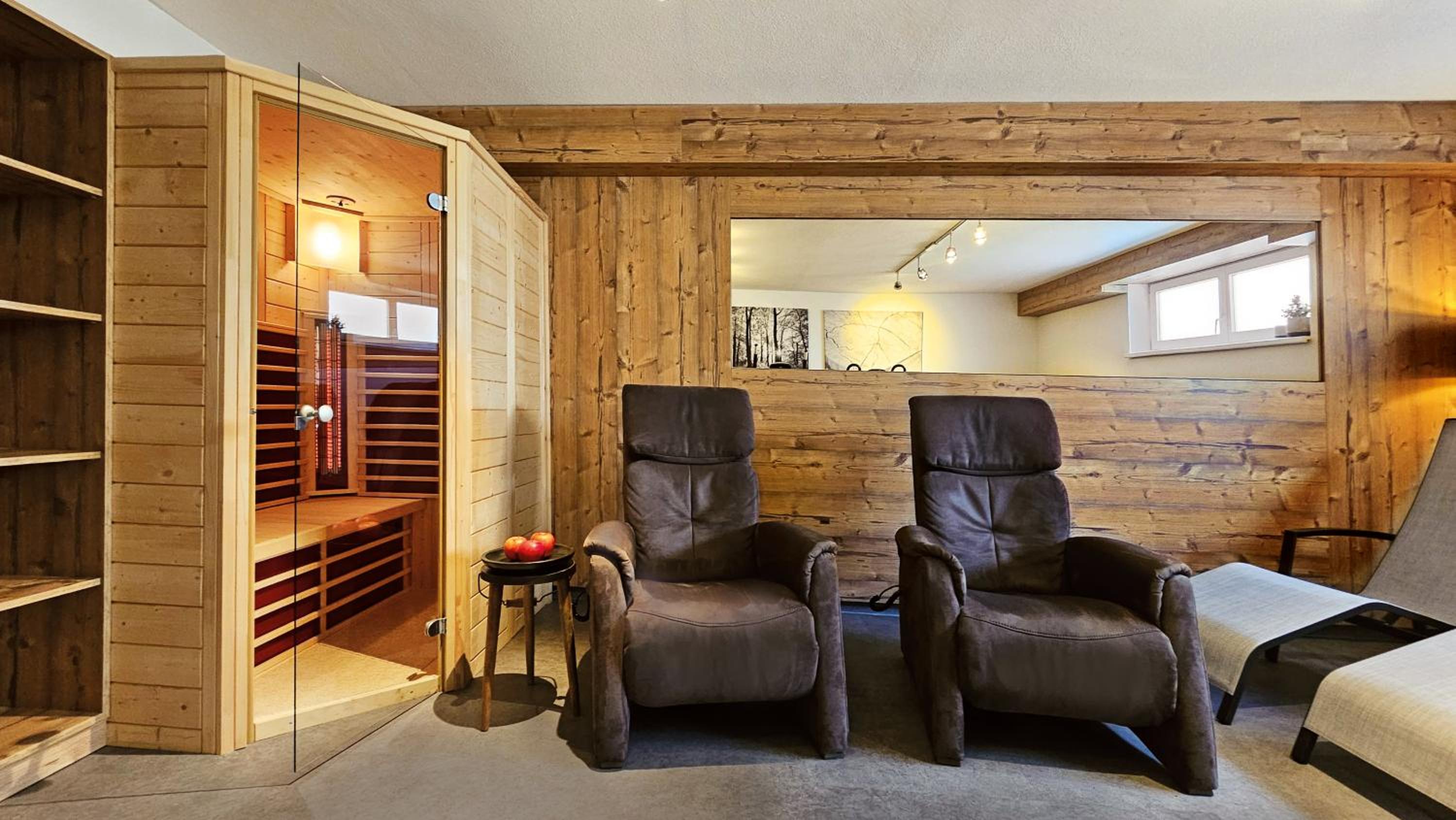 Two-Bedroom Apartment with Balcony or Terrace photo 3