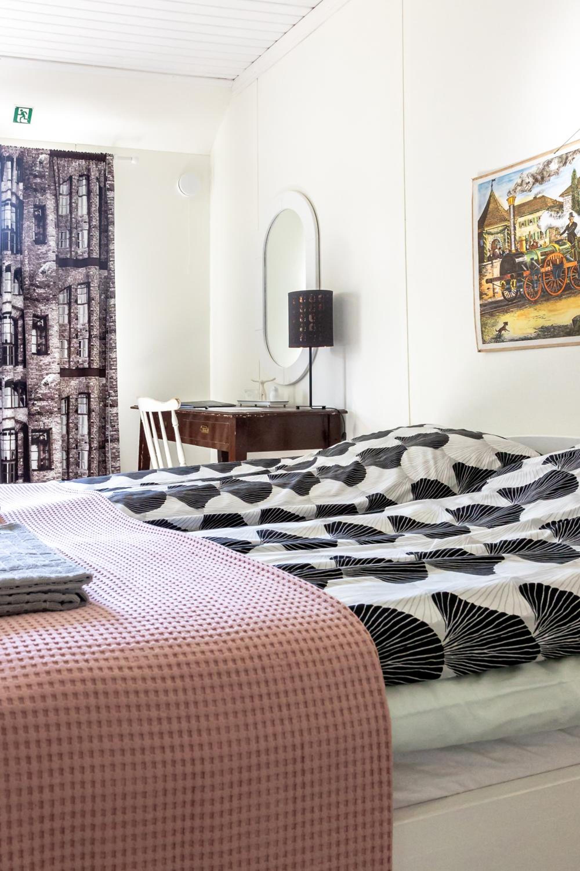 Double or Twin Room with Garden View photo 2