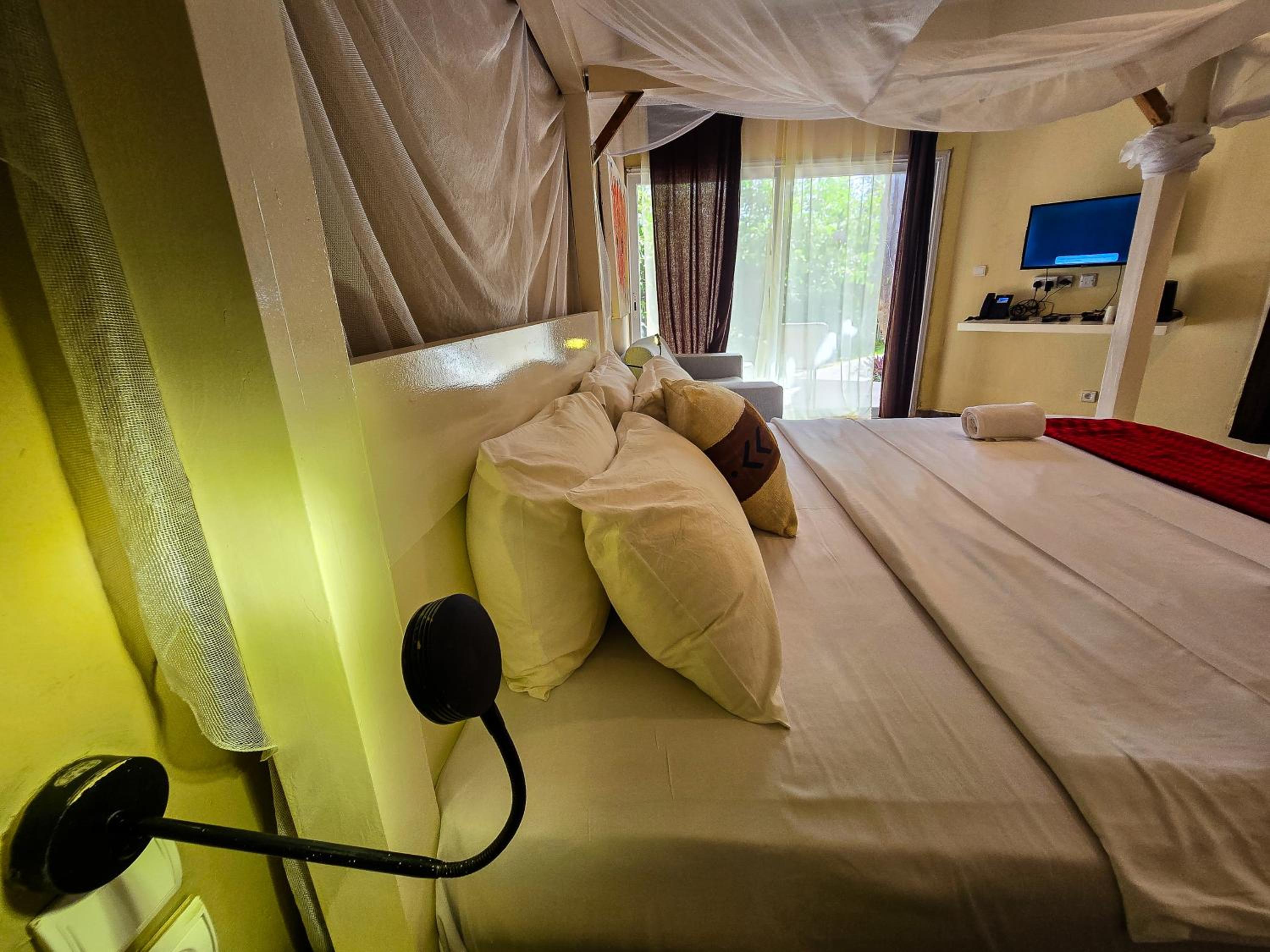 Standard Room with Garden View