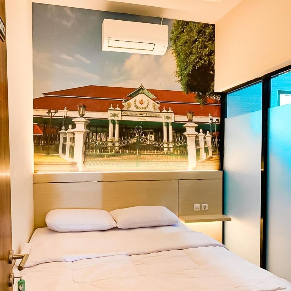 Deluxe Room (2 Adults + 1 Child) photo 1