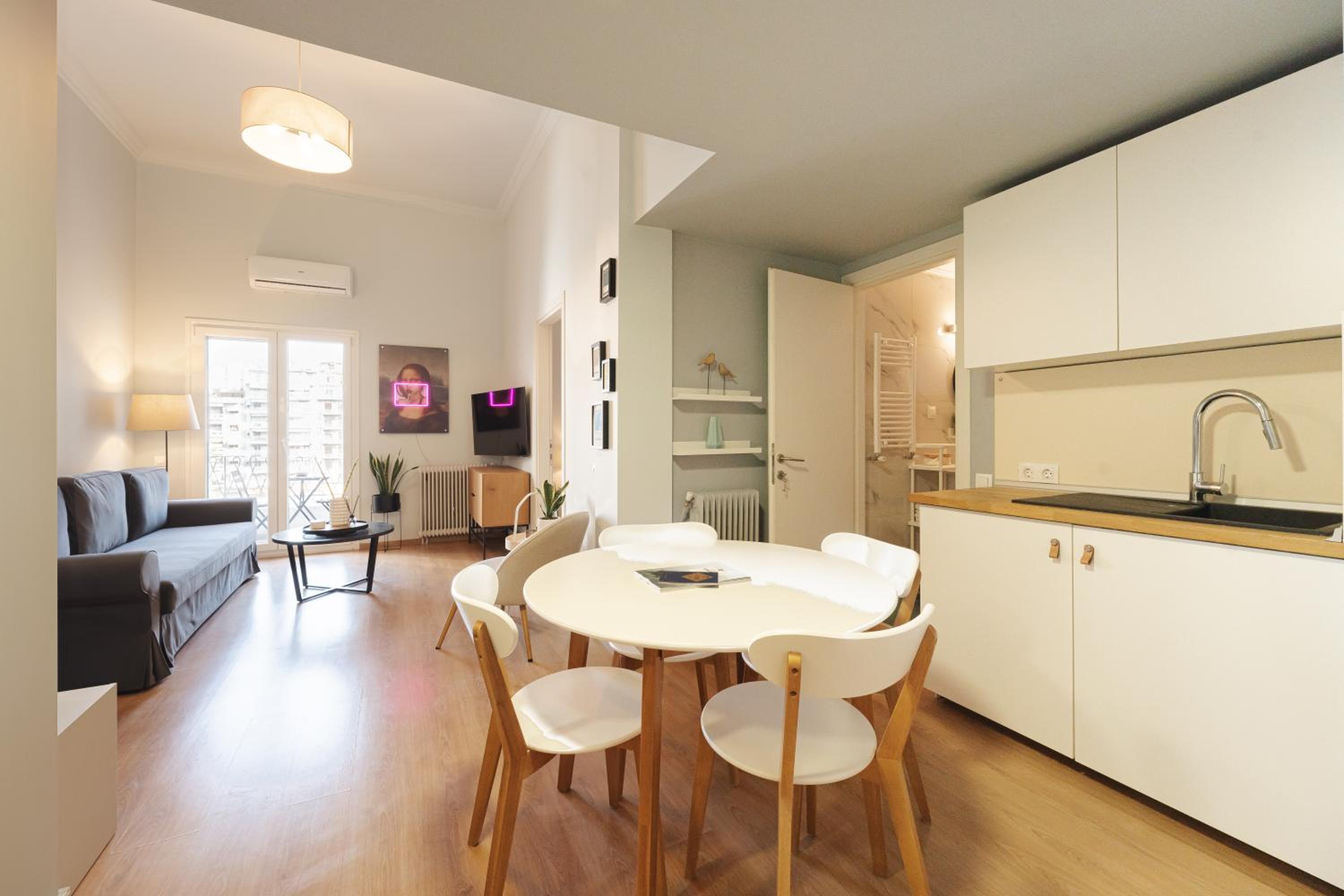 Deluxe Apartment