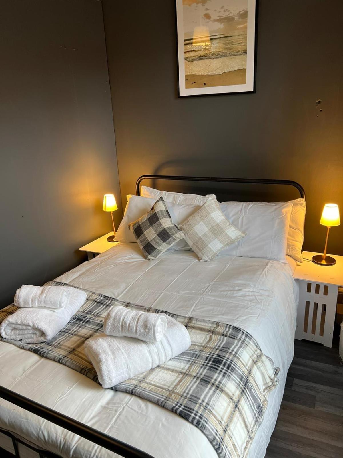 Double Room With Shared Bathroom photo 2