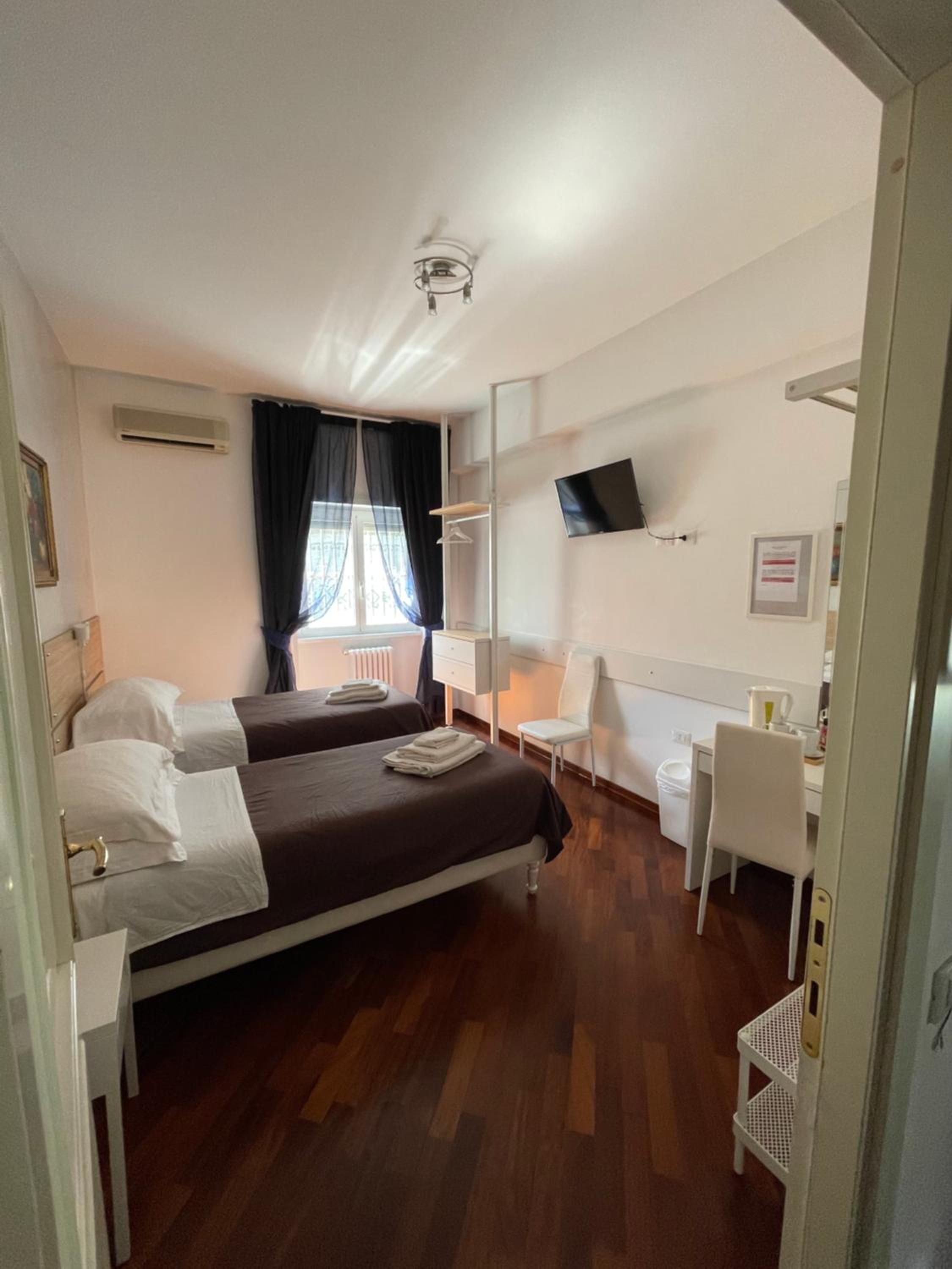 Twin Room with Shared Bathroom
