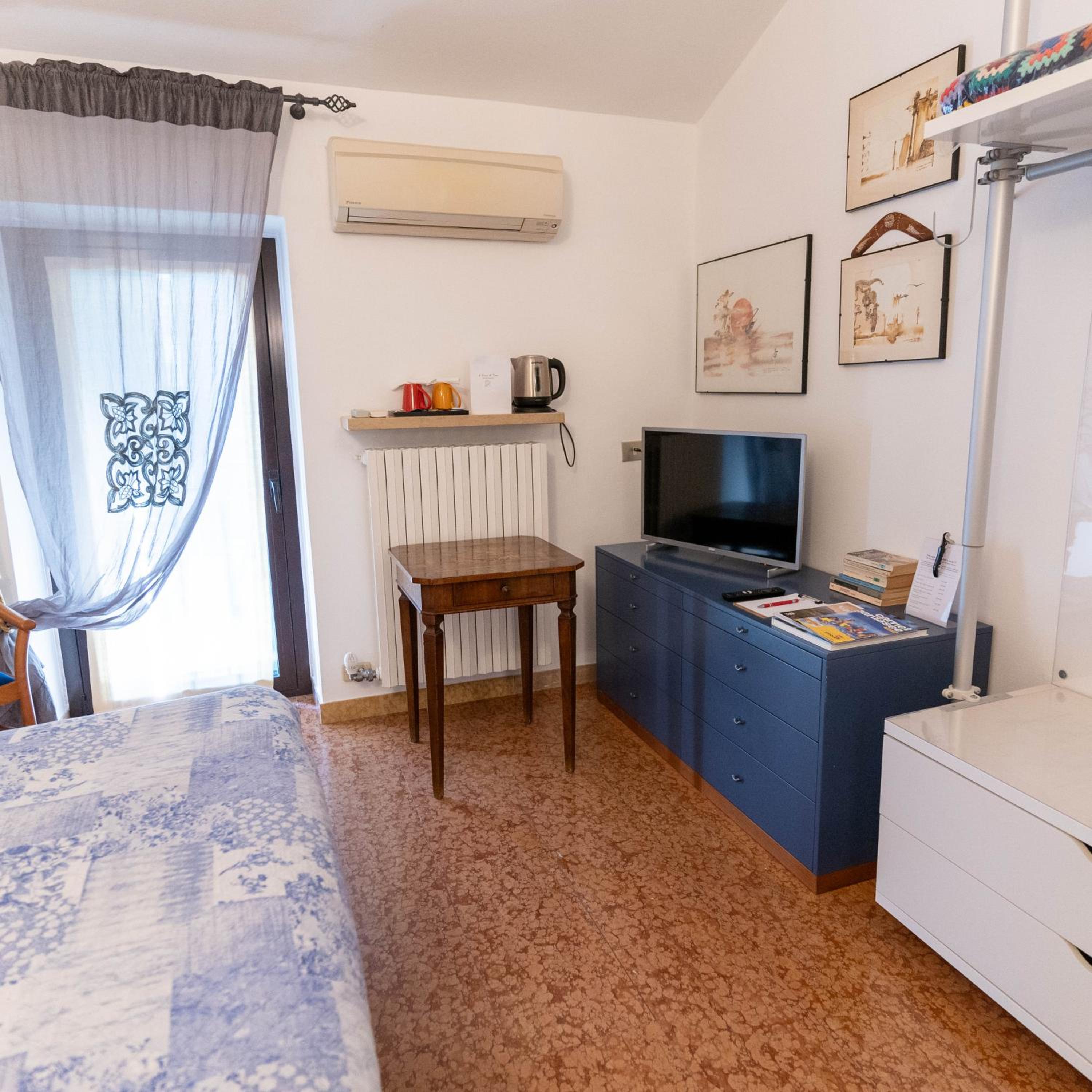 Double Room with Private External Bathroom