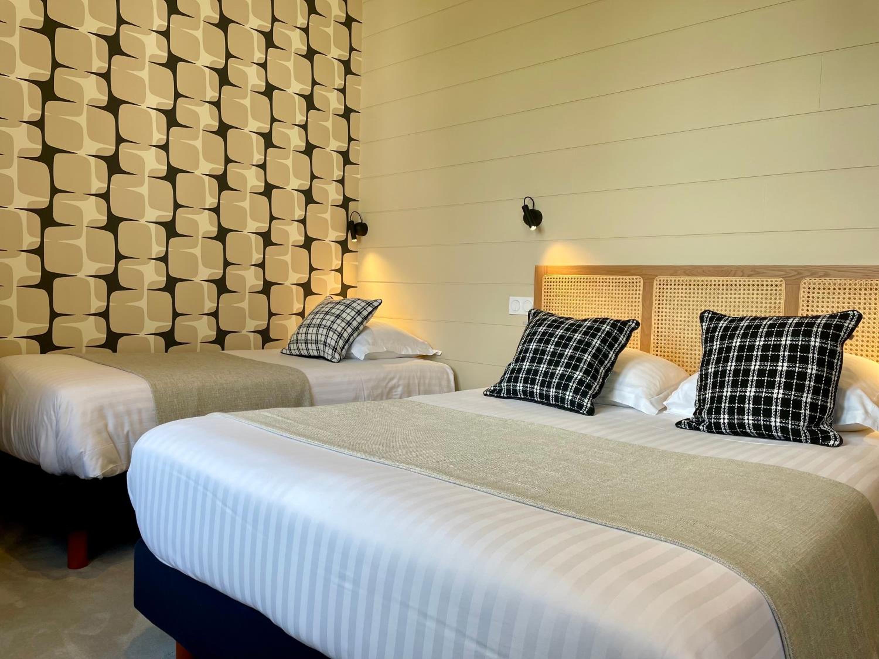 Triple Room with Garden View - Photo 3