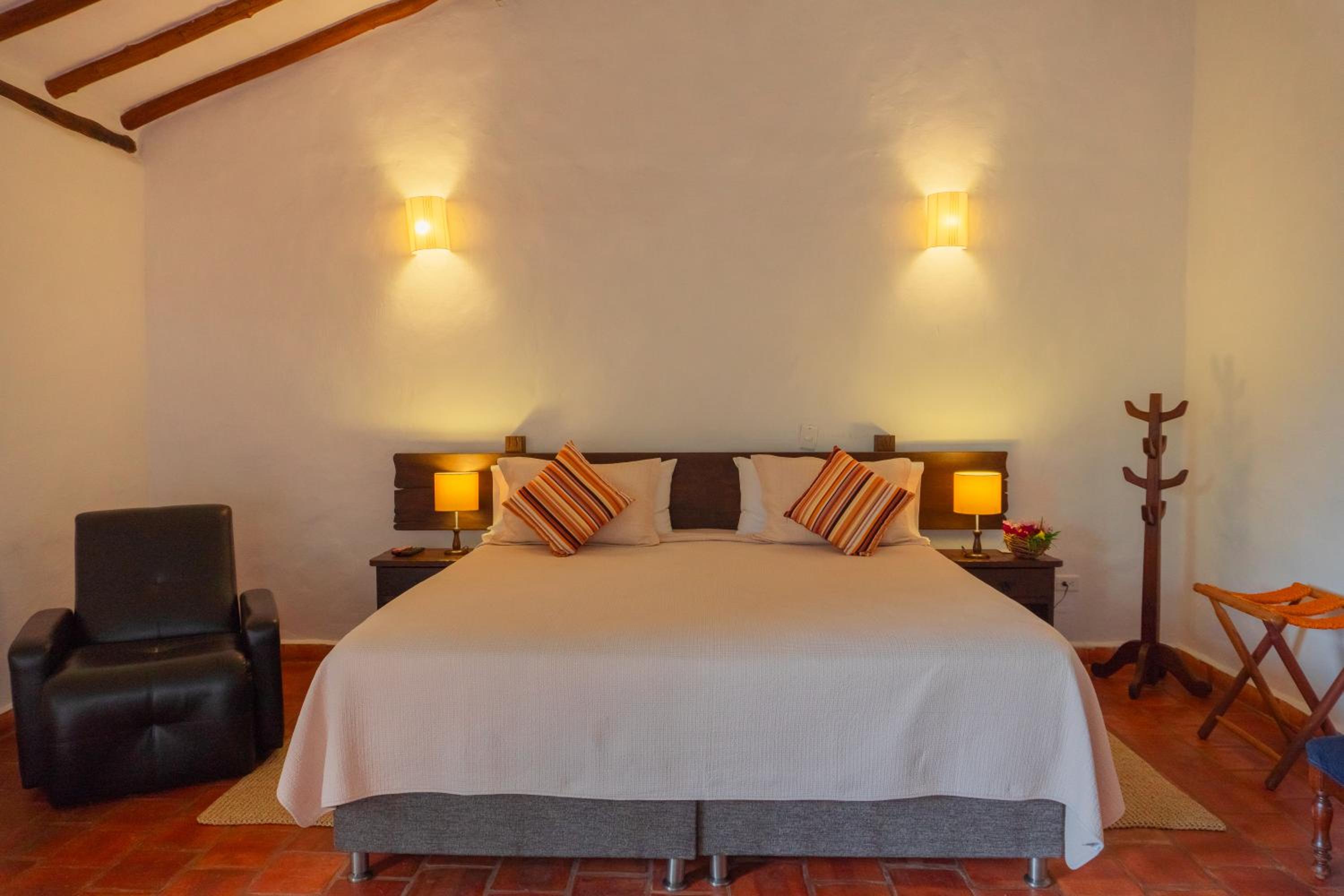 Queen Room with Spa Bath photo 3
