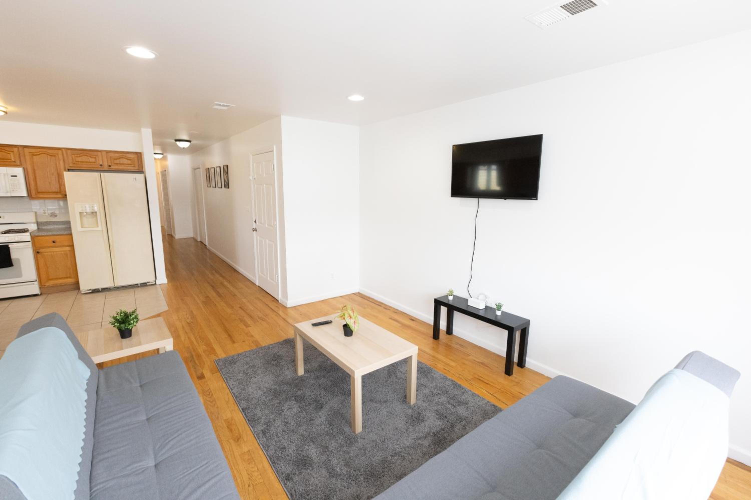 Apartment photo 1