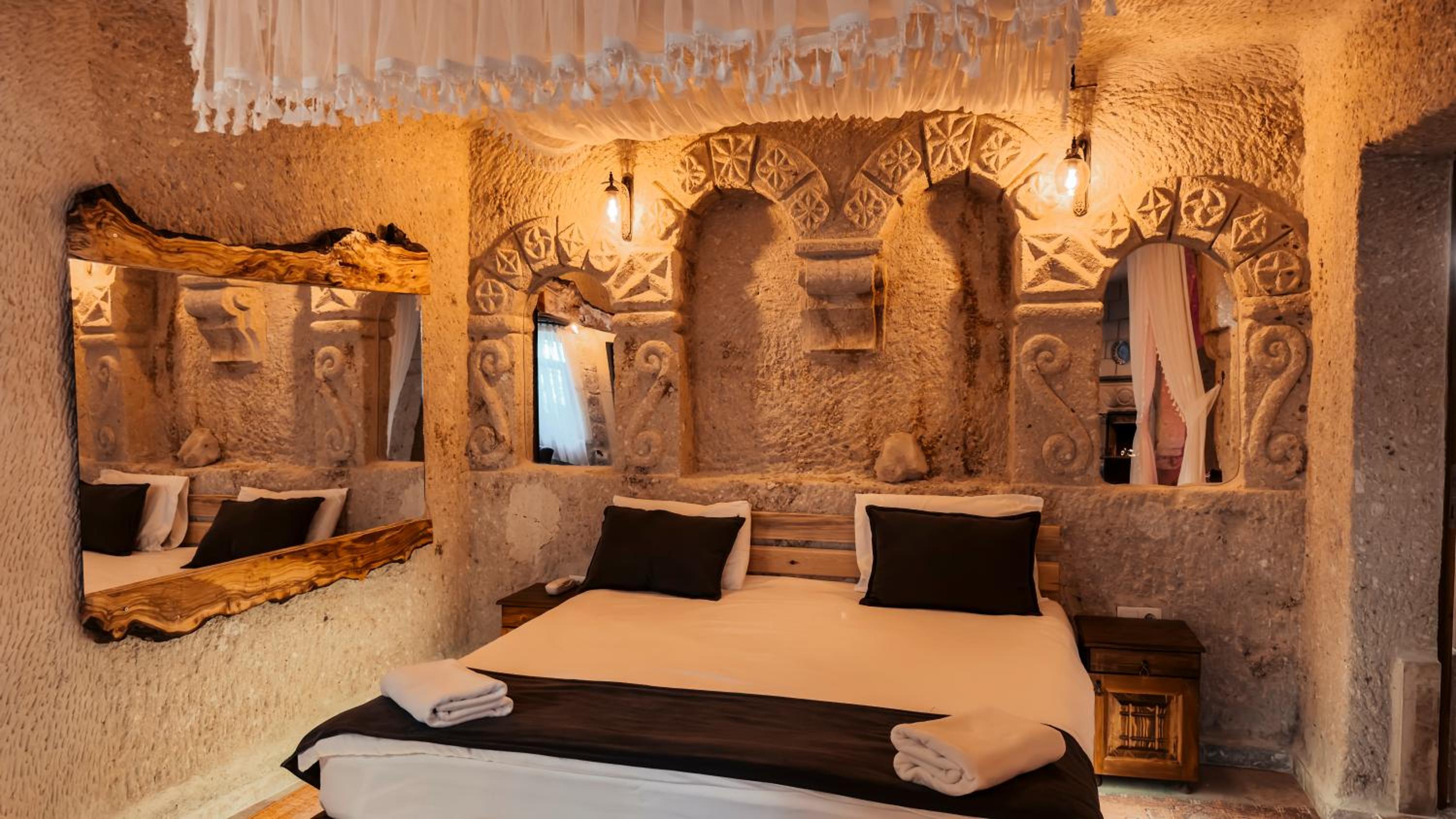 Suite with Private Pool - Photo 14