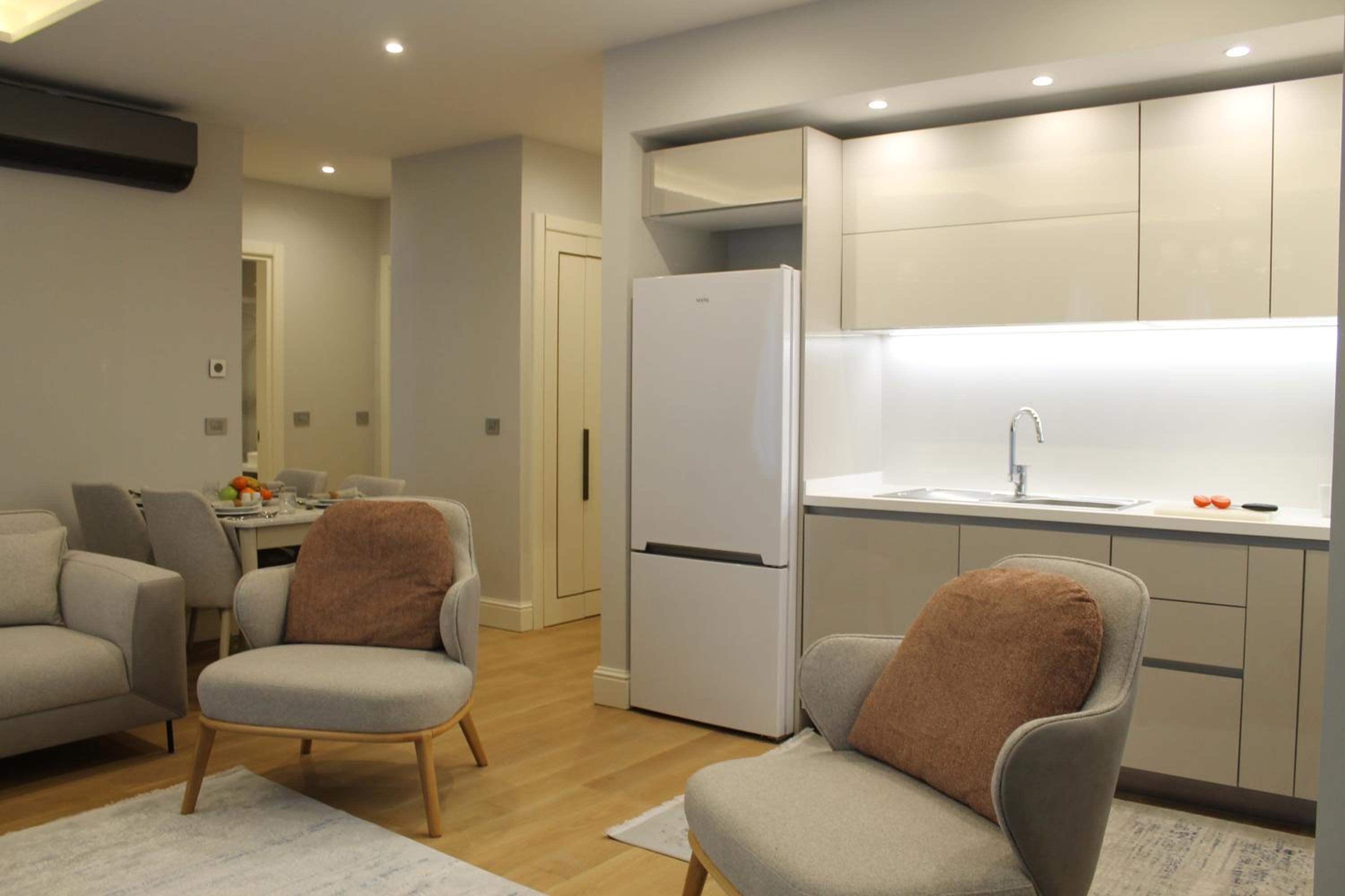 GR2 Block Two Bedroom Apartment photo 3