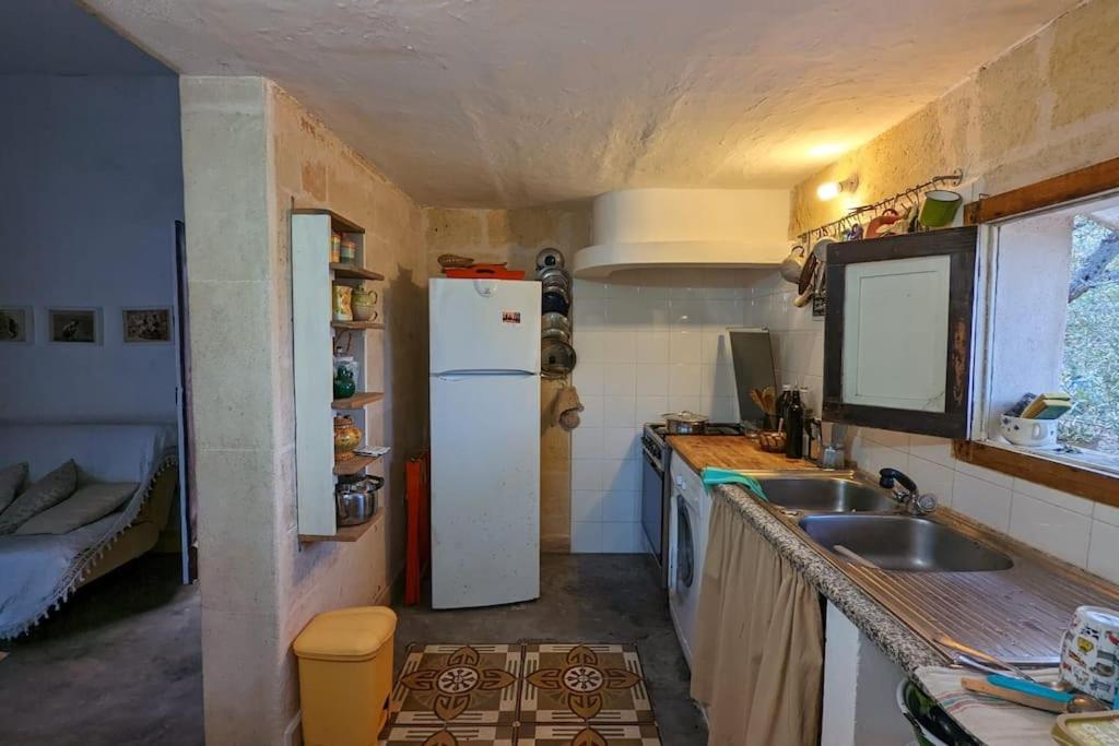 Three-Bedroom House photo 3