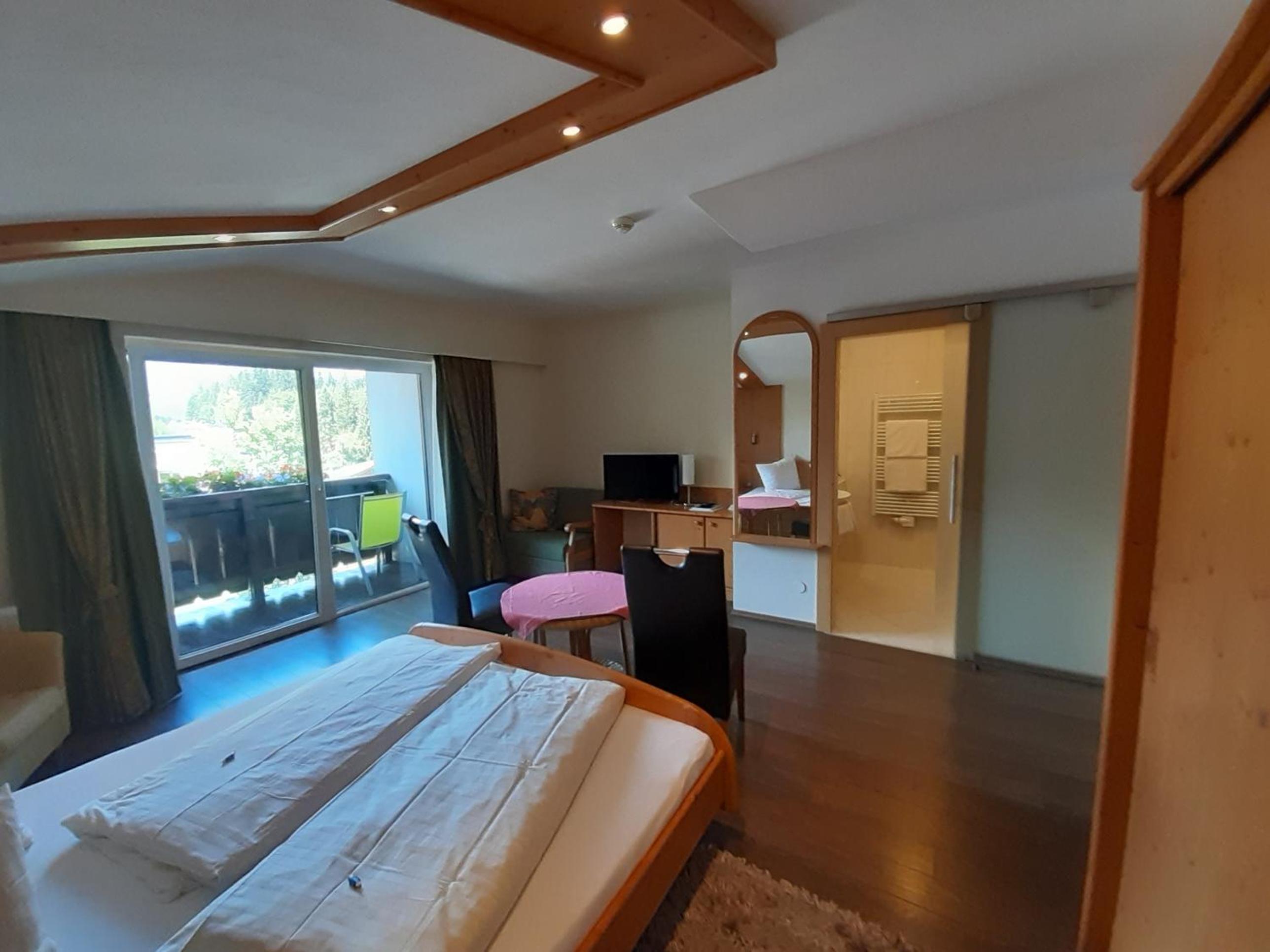 Family Suite with Balcony photo 1