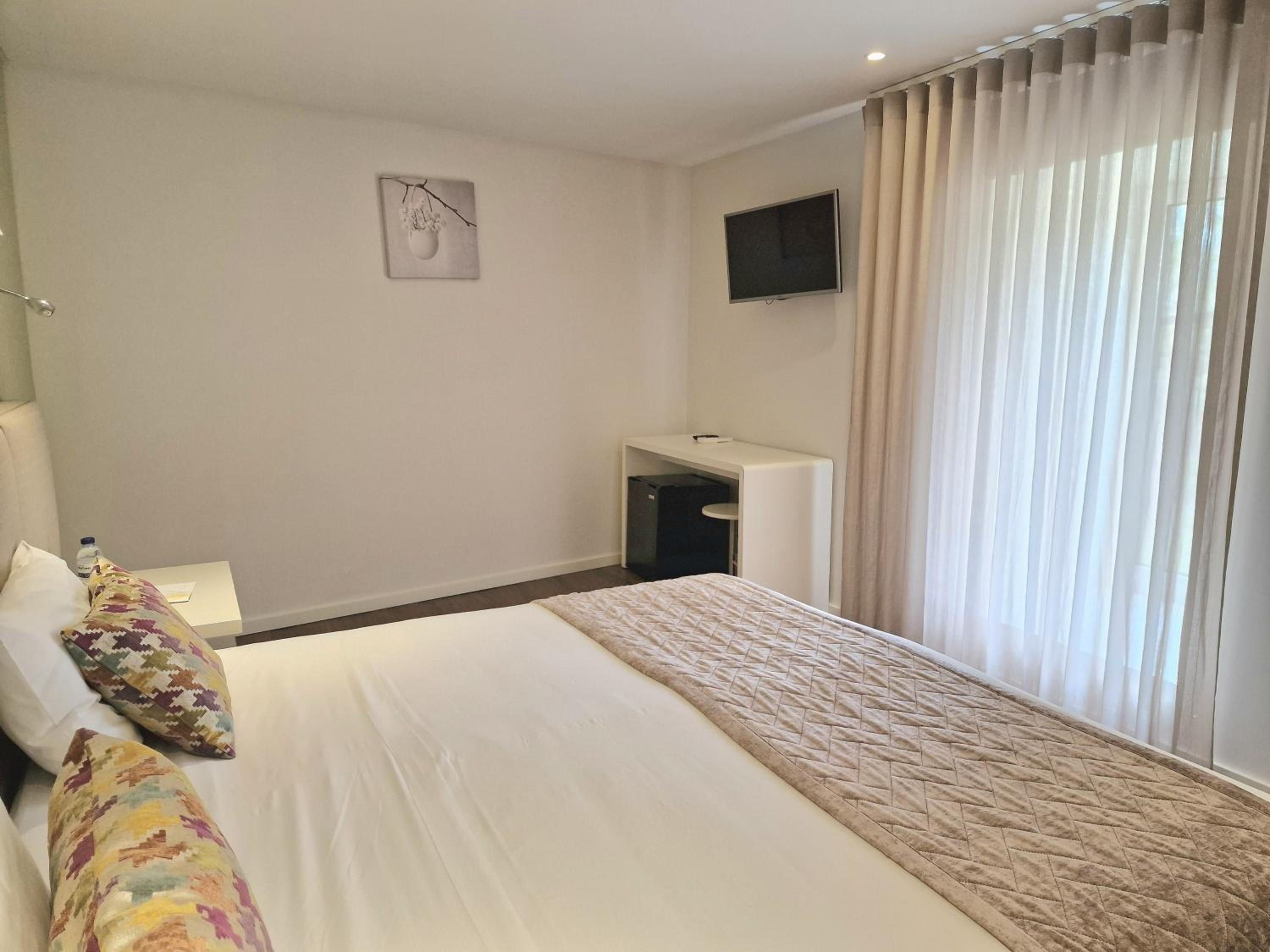 Double Room - Photo 5