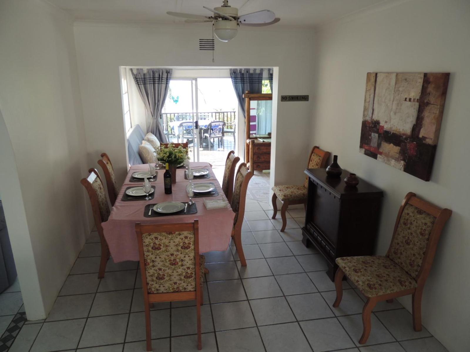 Three-Bedroom House photo 3