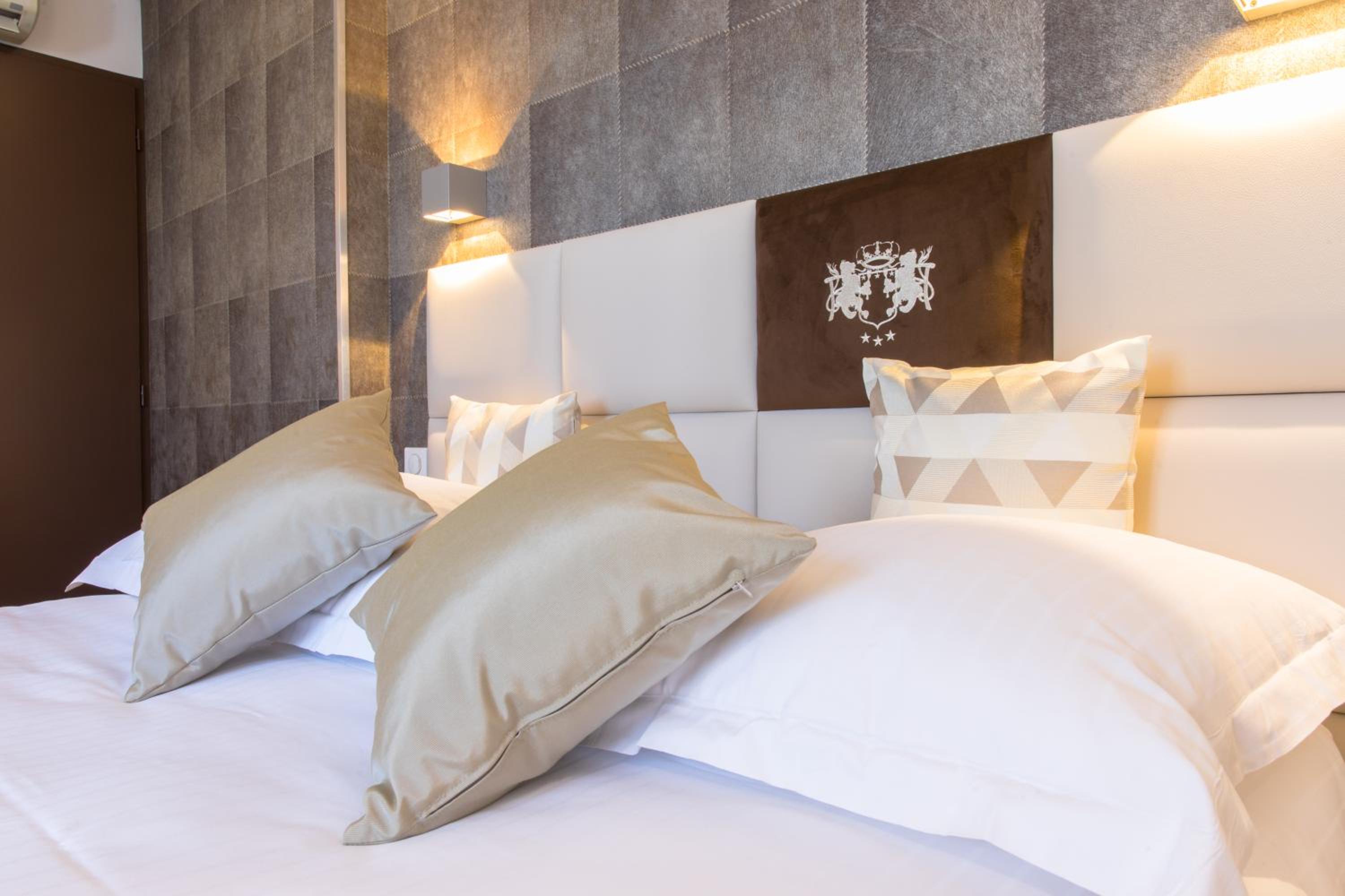 Triple Room - Photo 9