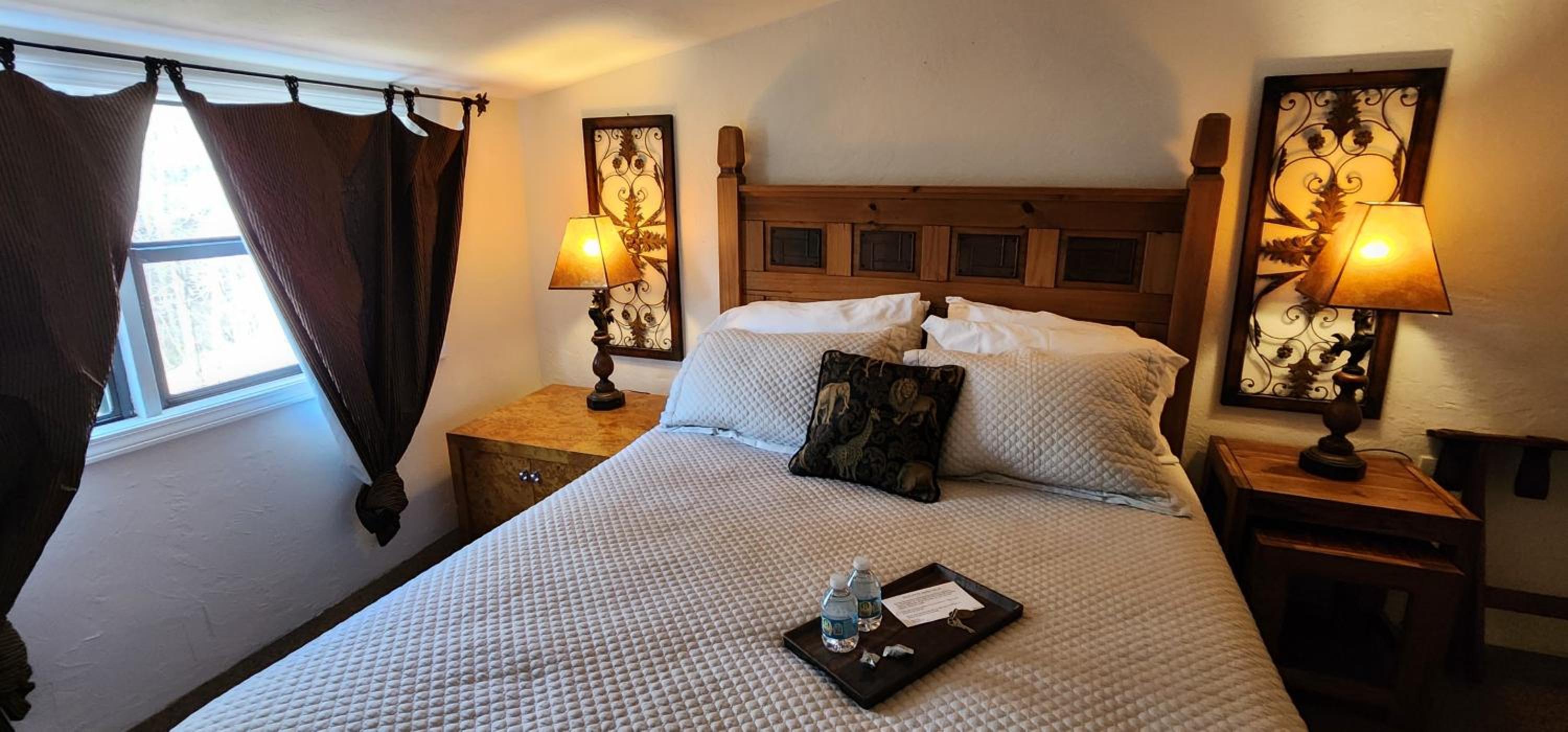 Queen Suite - Photo 8
